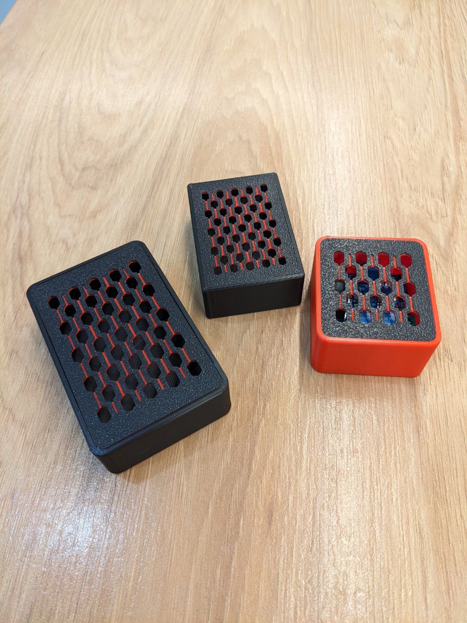 FreeCAD parametric box with decorative lid for electronic projects