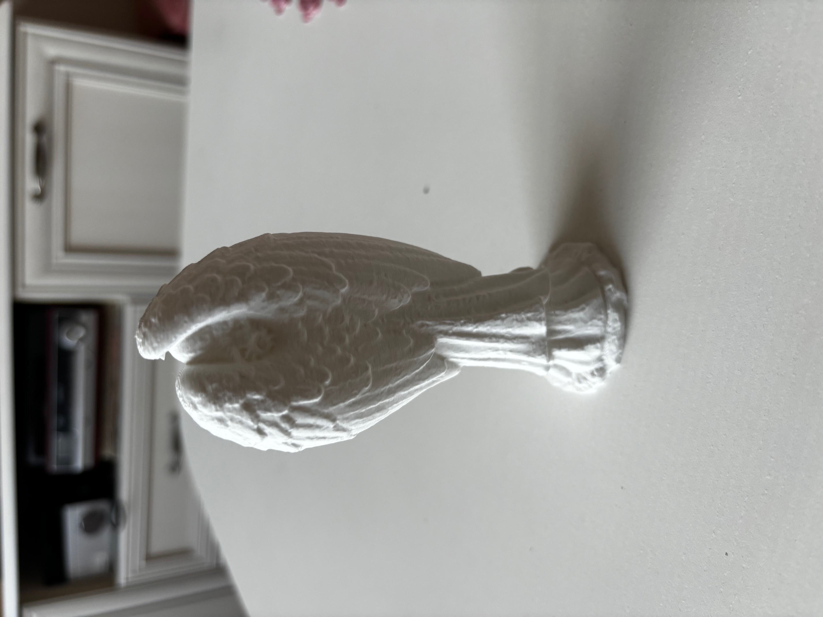 Sculpture of a beautiful angel — thumbnail 2