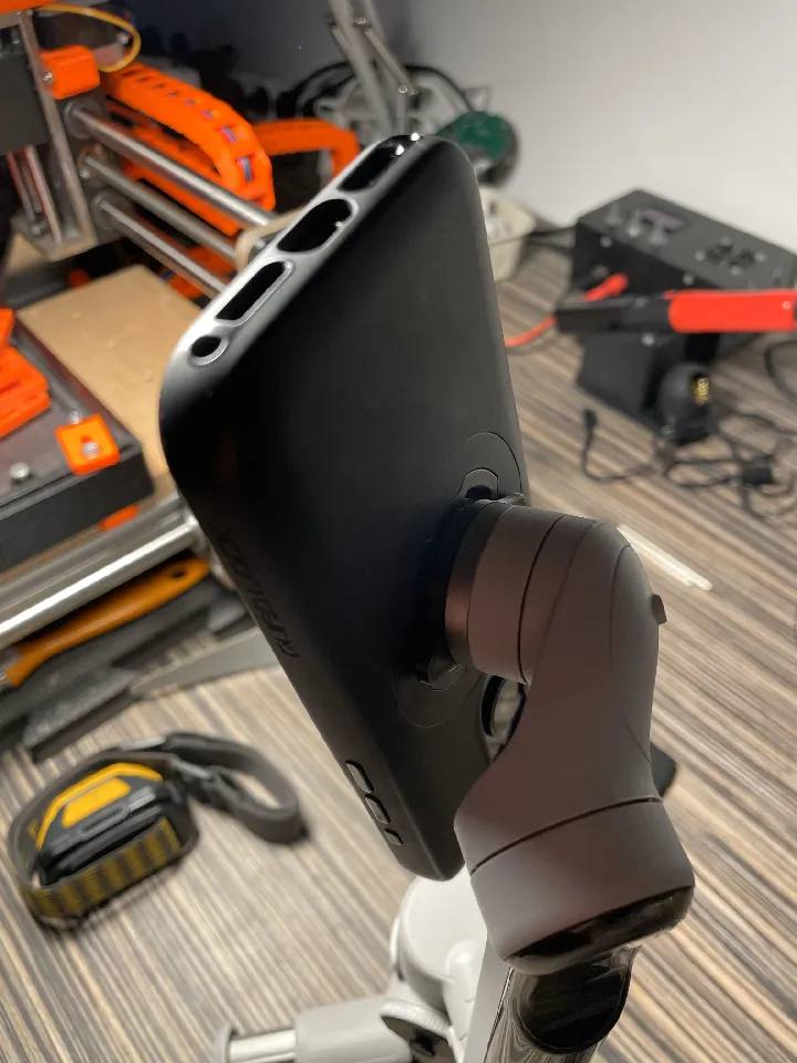 Insta360 Flow/Flow Pro Quadlock magnetic head by VZsombor