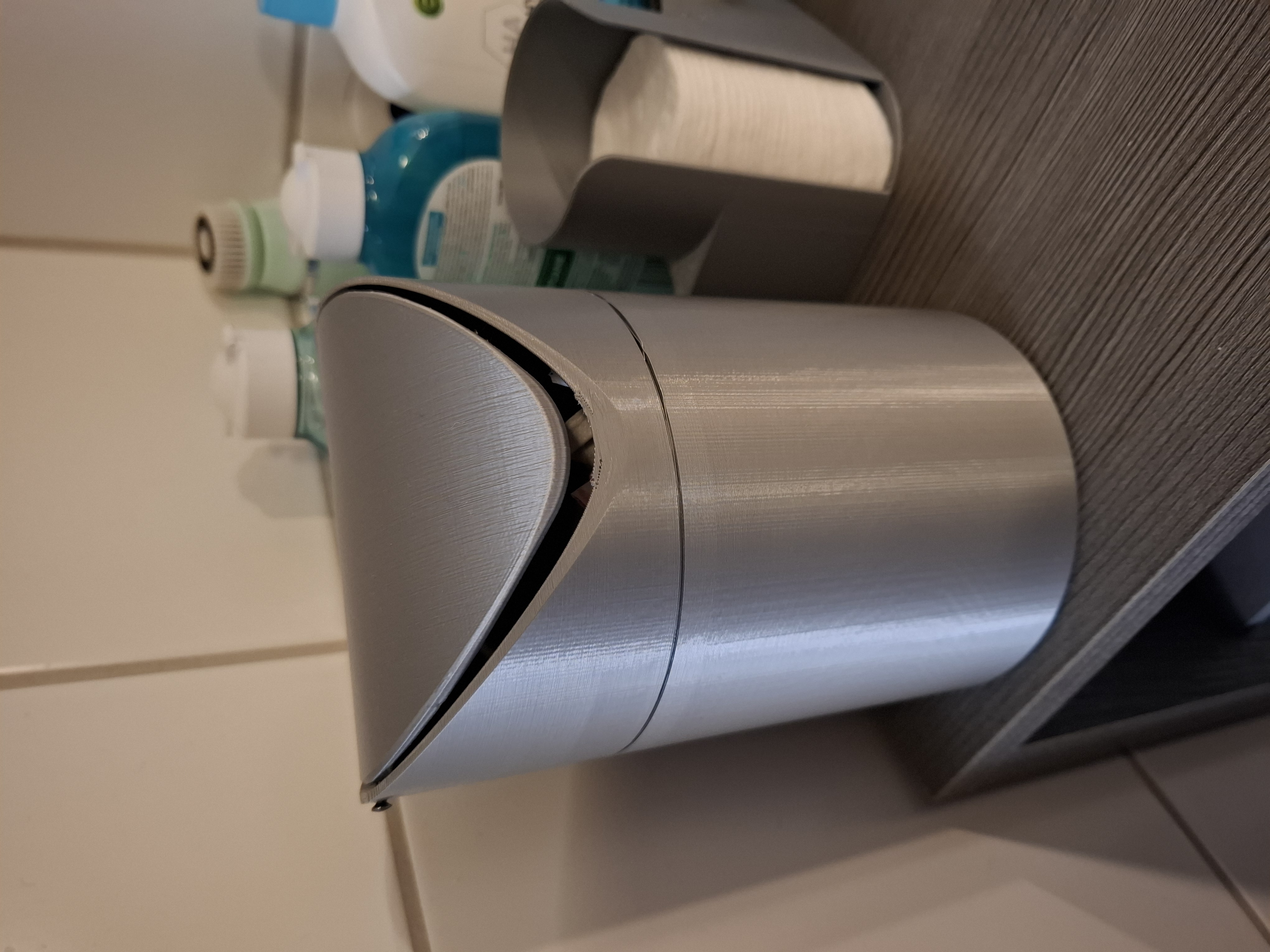 small trash can with swing lid