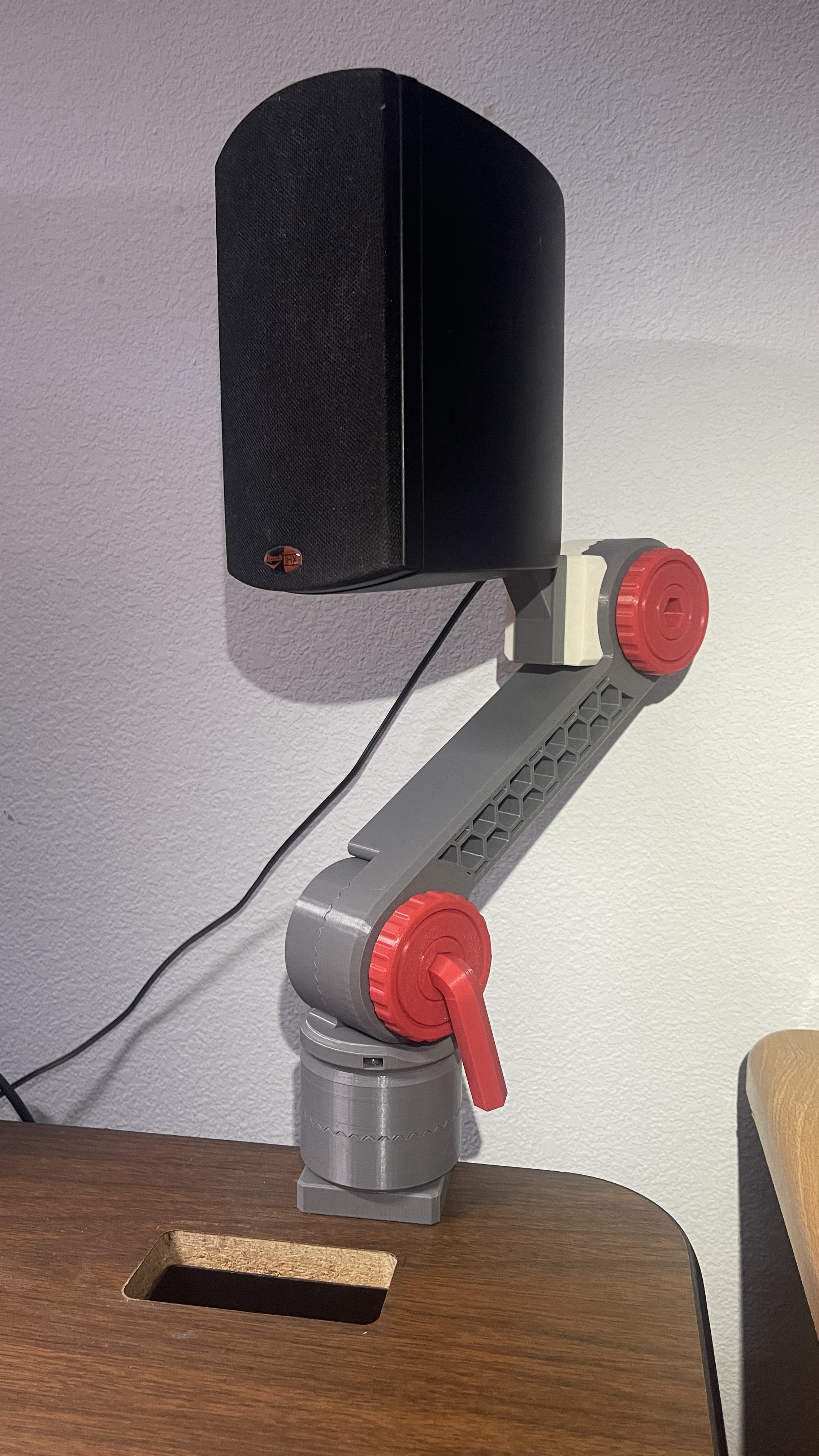 Klipsch Promedia 2.1  speaker mount for Multifunction Arm mounting system