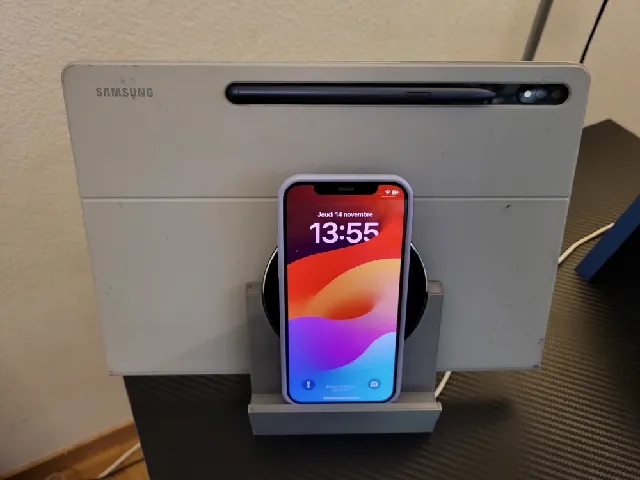 Smartphone & tablet dock (with wireless charger)