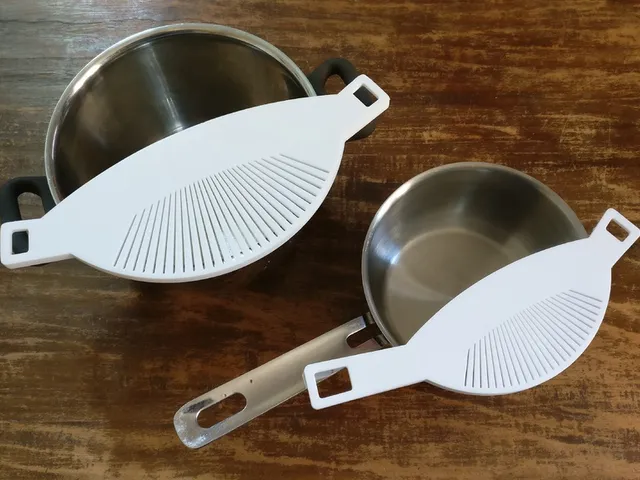 Handy Pasta Strainer