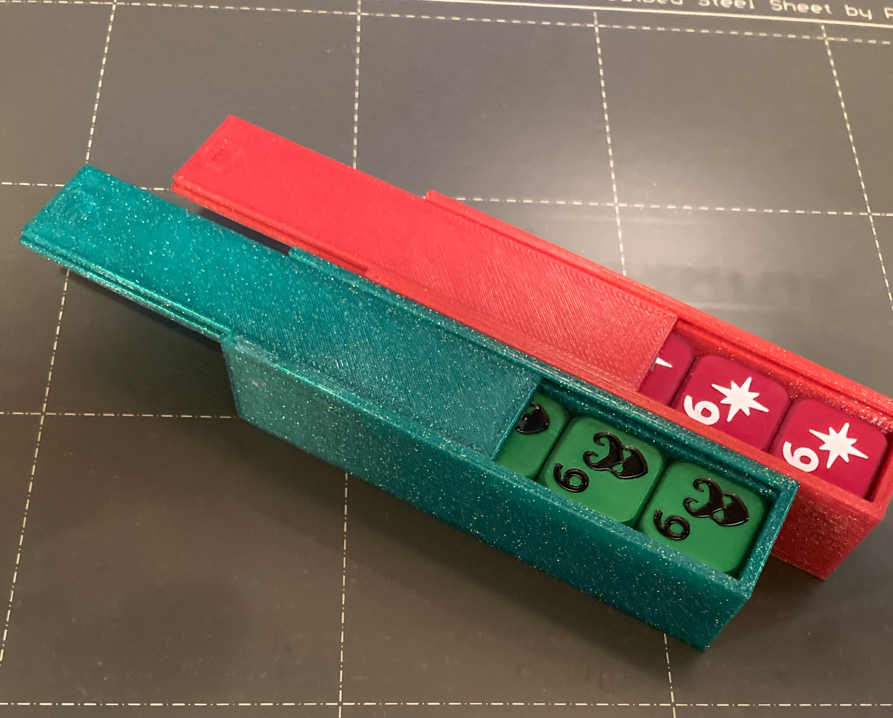 Dicethrone Metal Dice Box
