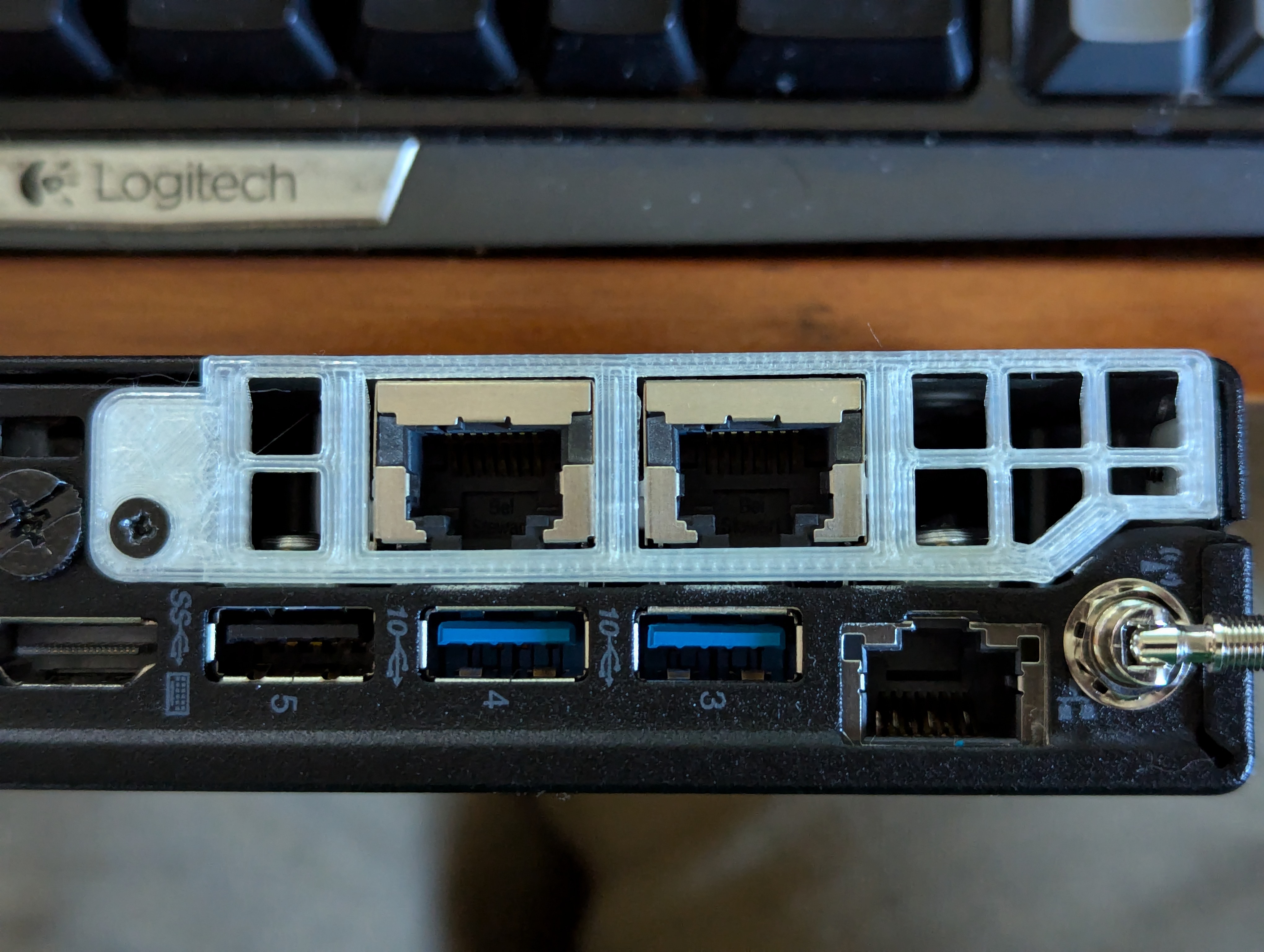 Lenovo Tiny AOC-STG-i2T PCIe Bracket
