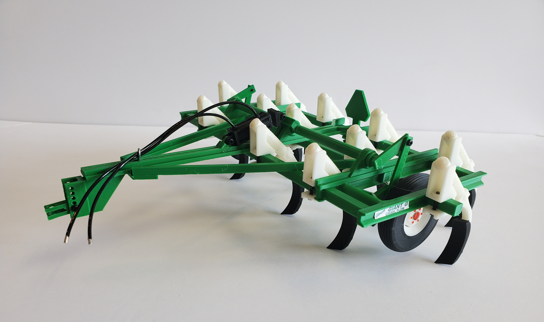 Glencoe Chisel Plow 12-Shank - 1:16th Scale