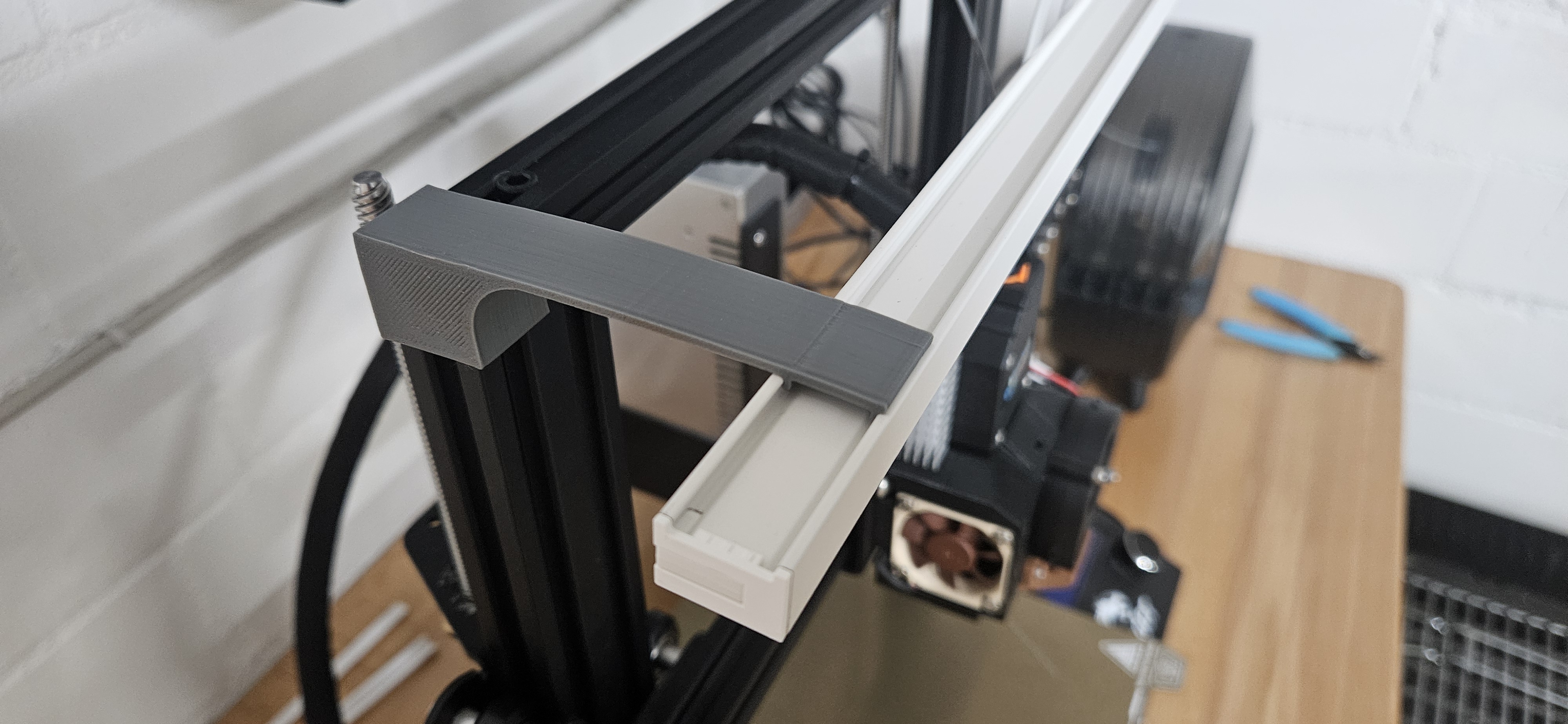 IKEA MITTLED 2020 extrusion mount
