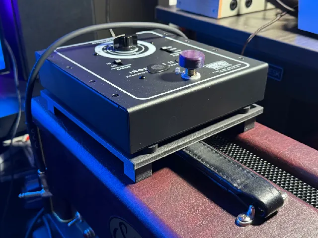 Ironman II Mini Stand
