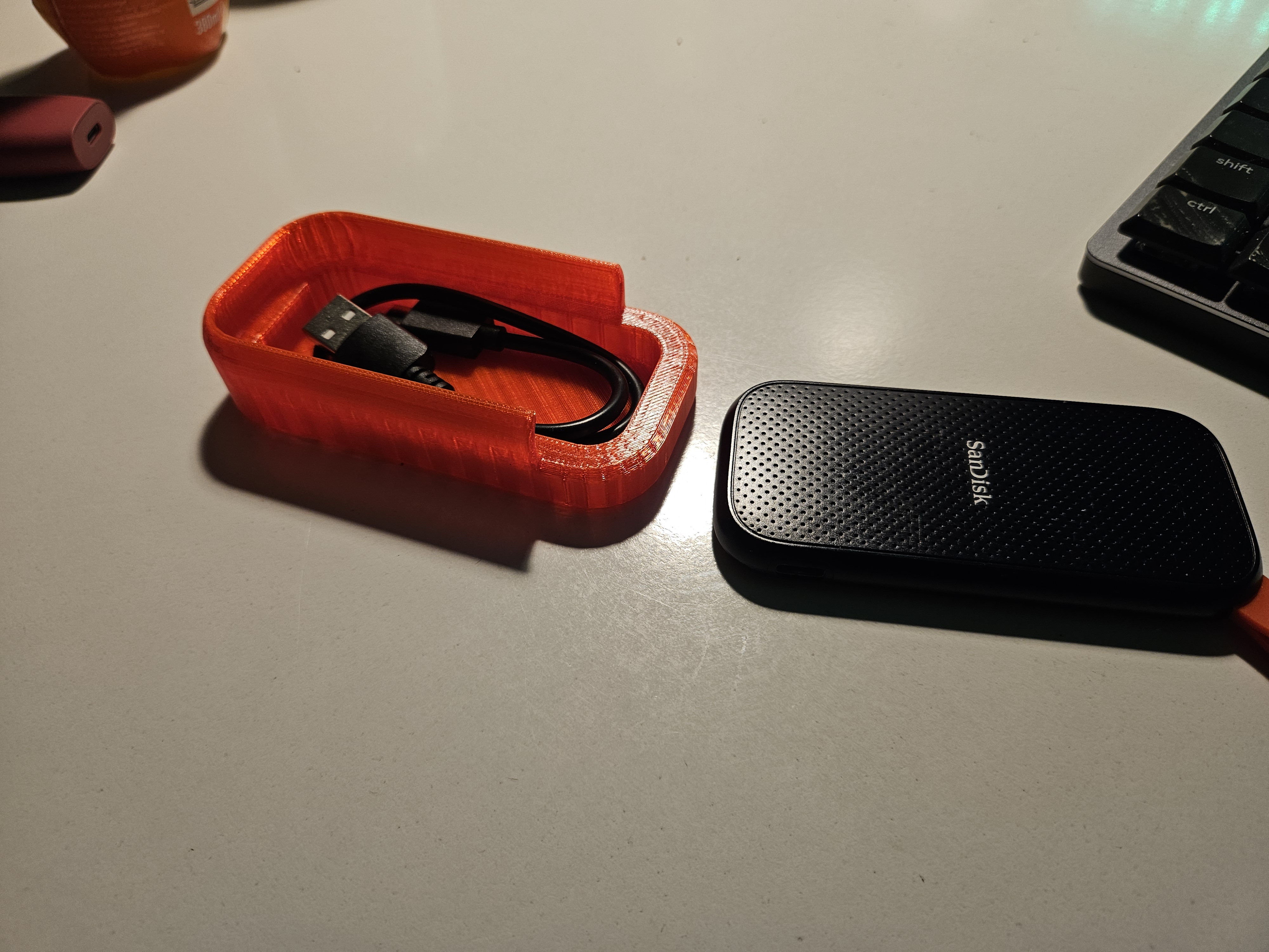Sandisk External ssd case — thumbnail 2