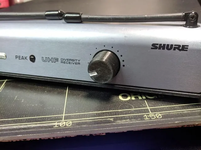Knob for Shure diversity receiver UT4A