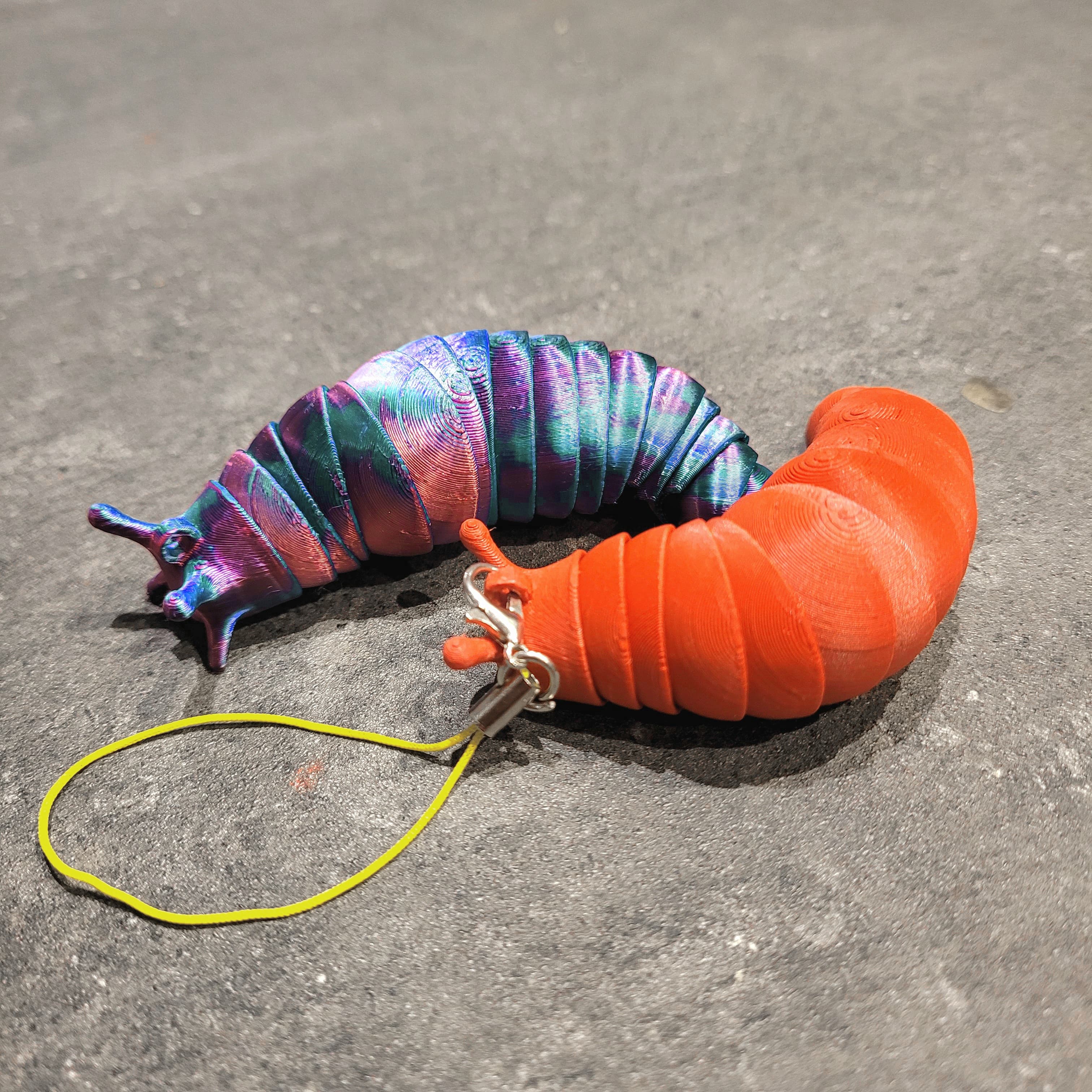 Articulated slug keychain