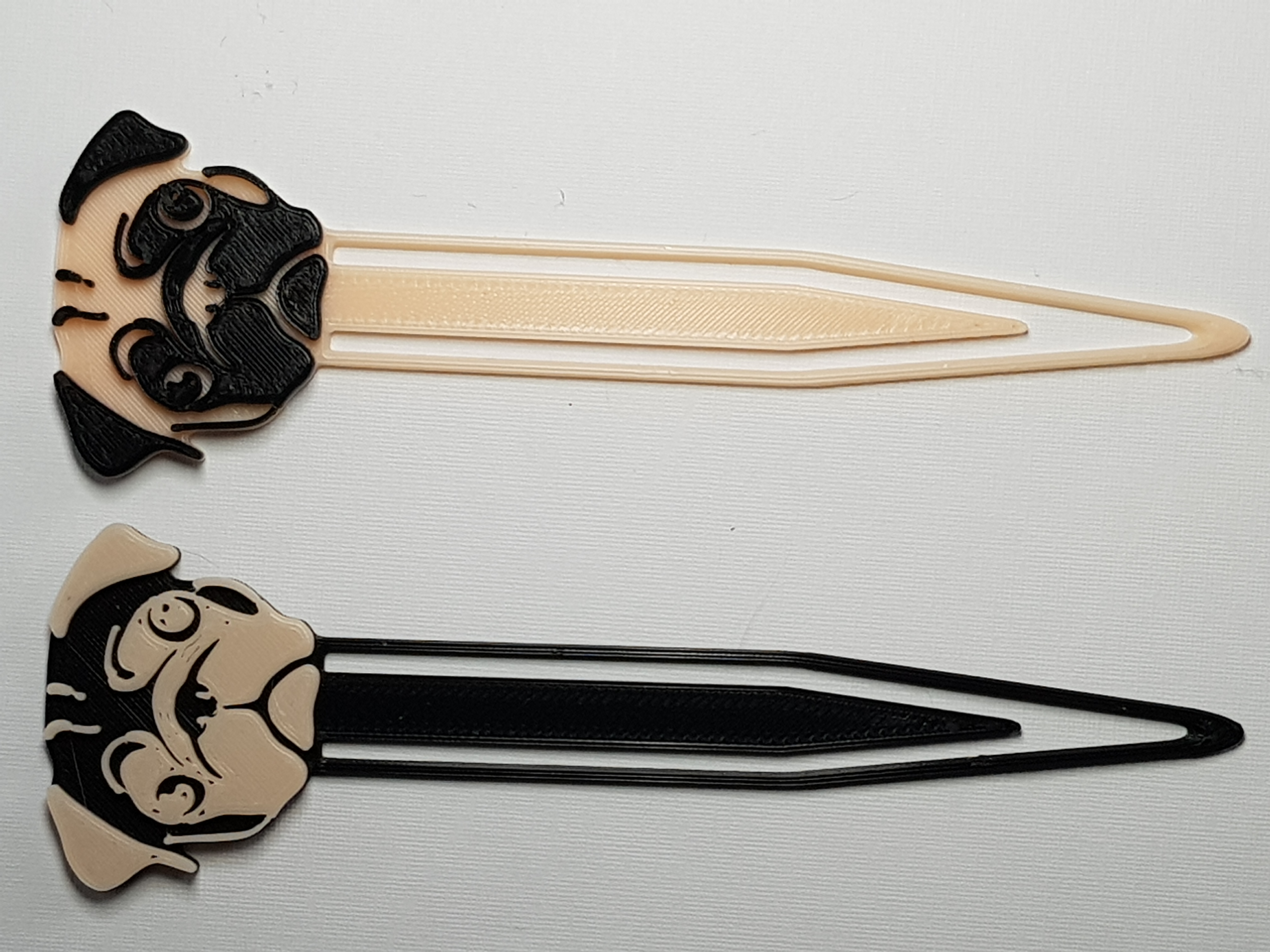 Lesezeichen mit Mopskopf/Bookmark with a Pug's Head
