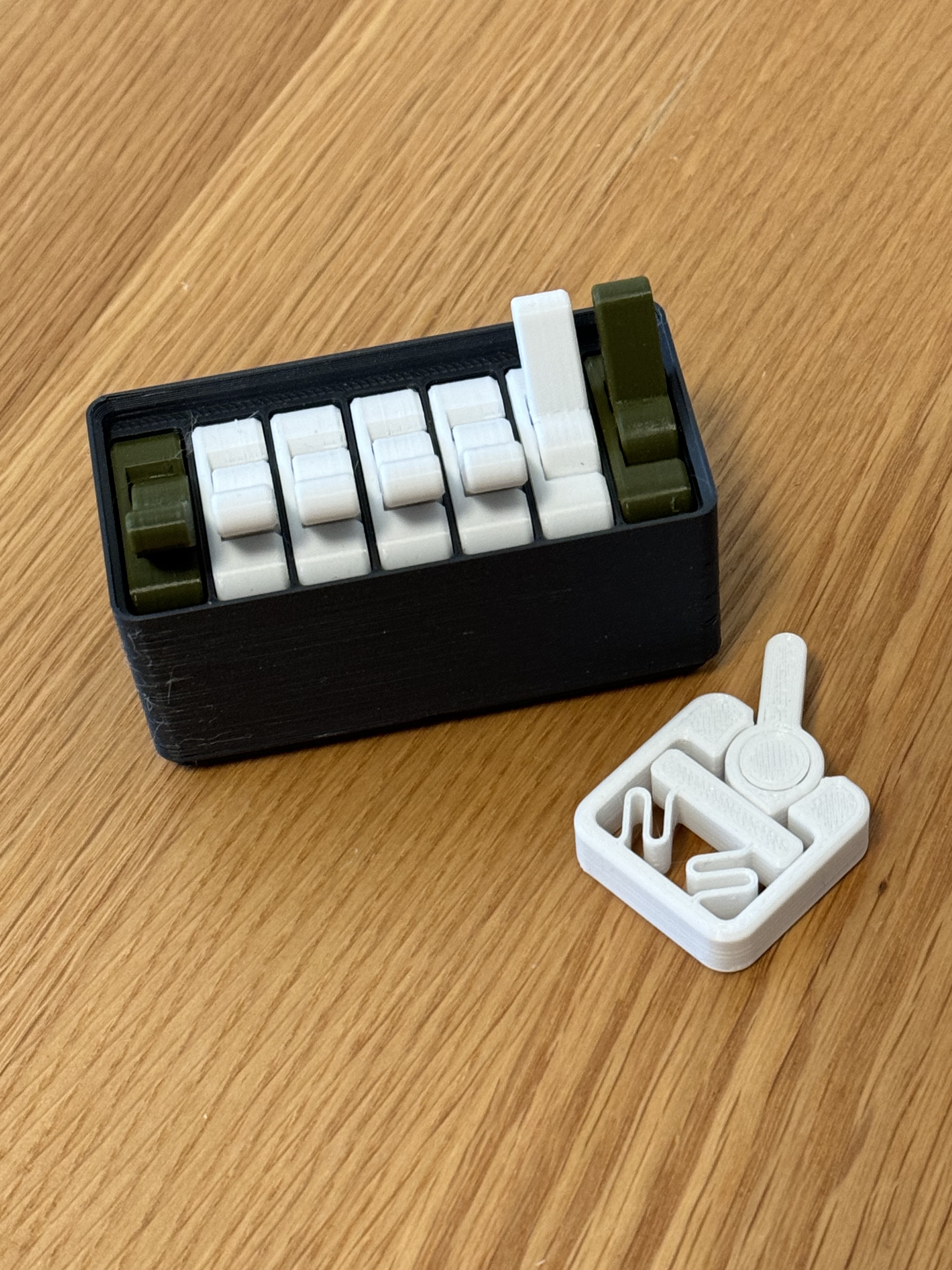 Gridfinity 7x Fidget Toggles Holder 3D model thumbnail