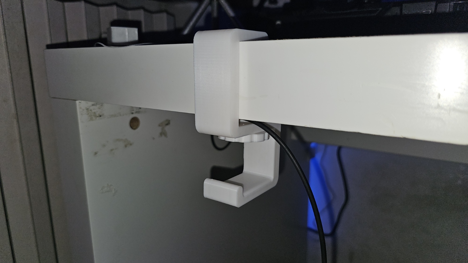 Under Desk Headphones Hanger with Locking Screw, Double Headphones Support!