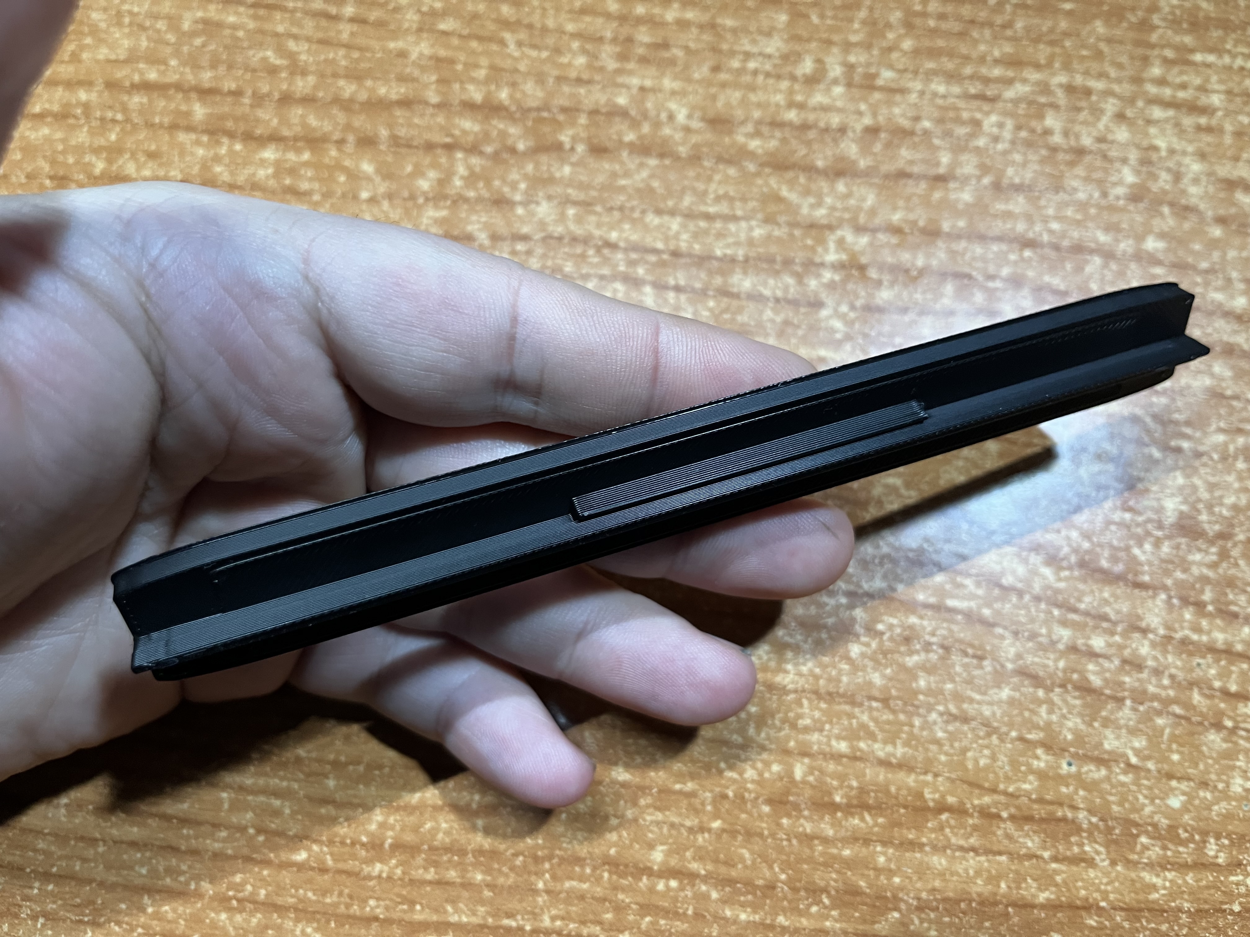 Separador Macbook M1 pro Vertical para Sonido de altavoces — miniatura 11