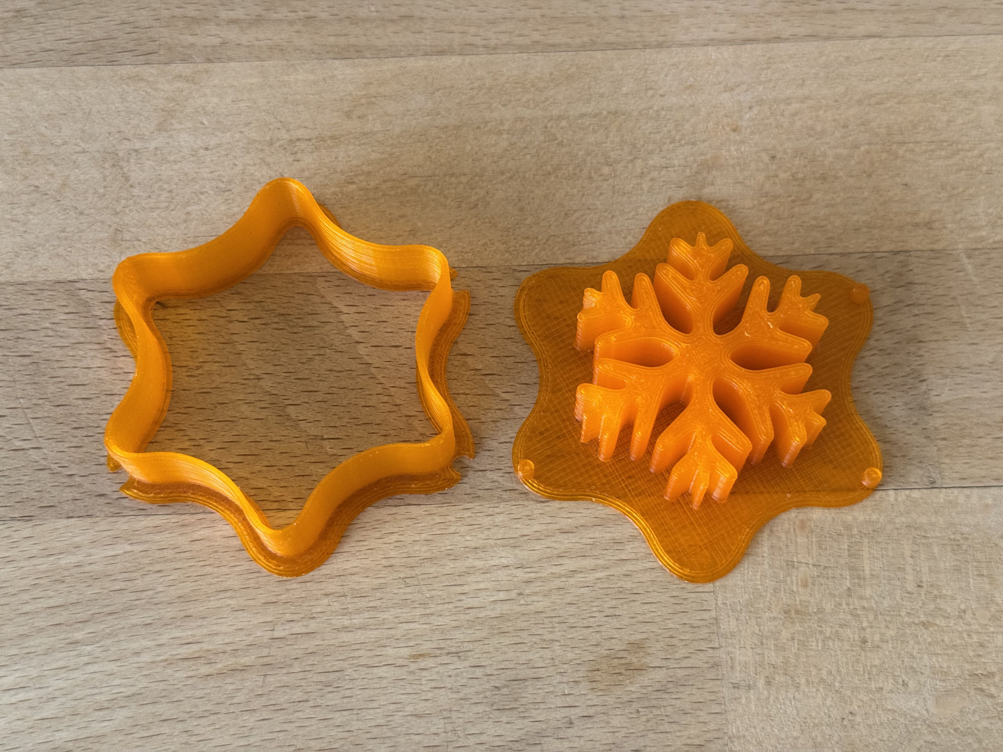 Miniatura 2 do modelo 3D Snowflake Cookie Cutter