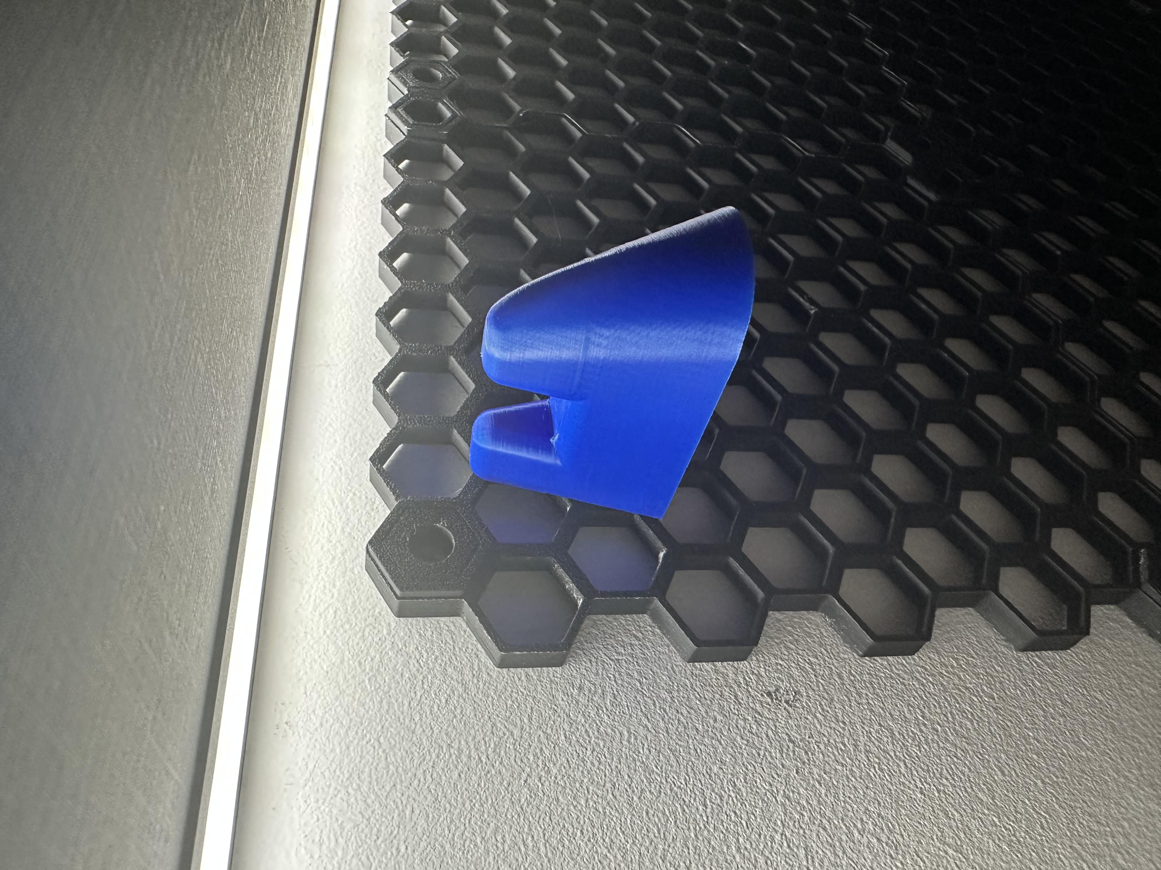 Glass Holder to honeycomb system