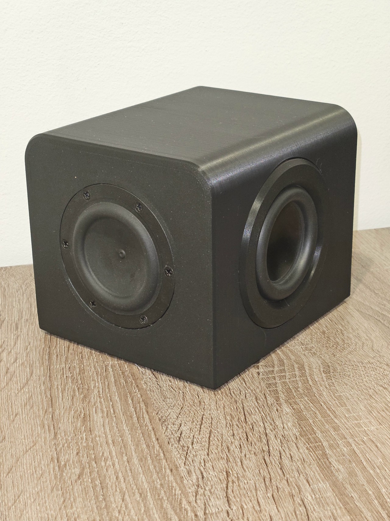 Mini active subwoofer (Tang Band W3 1876s)