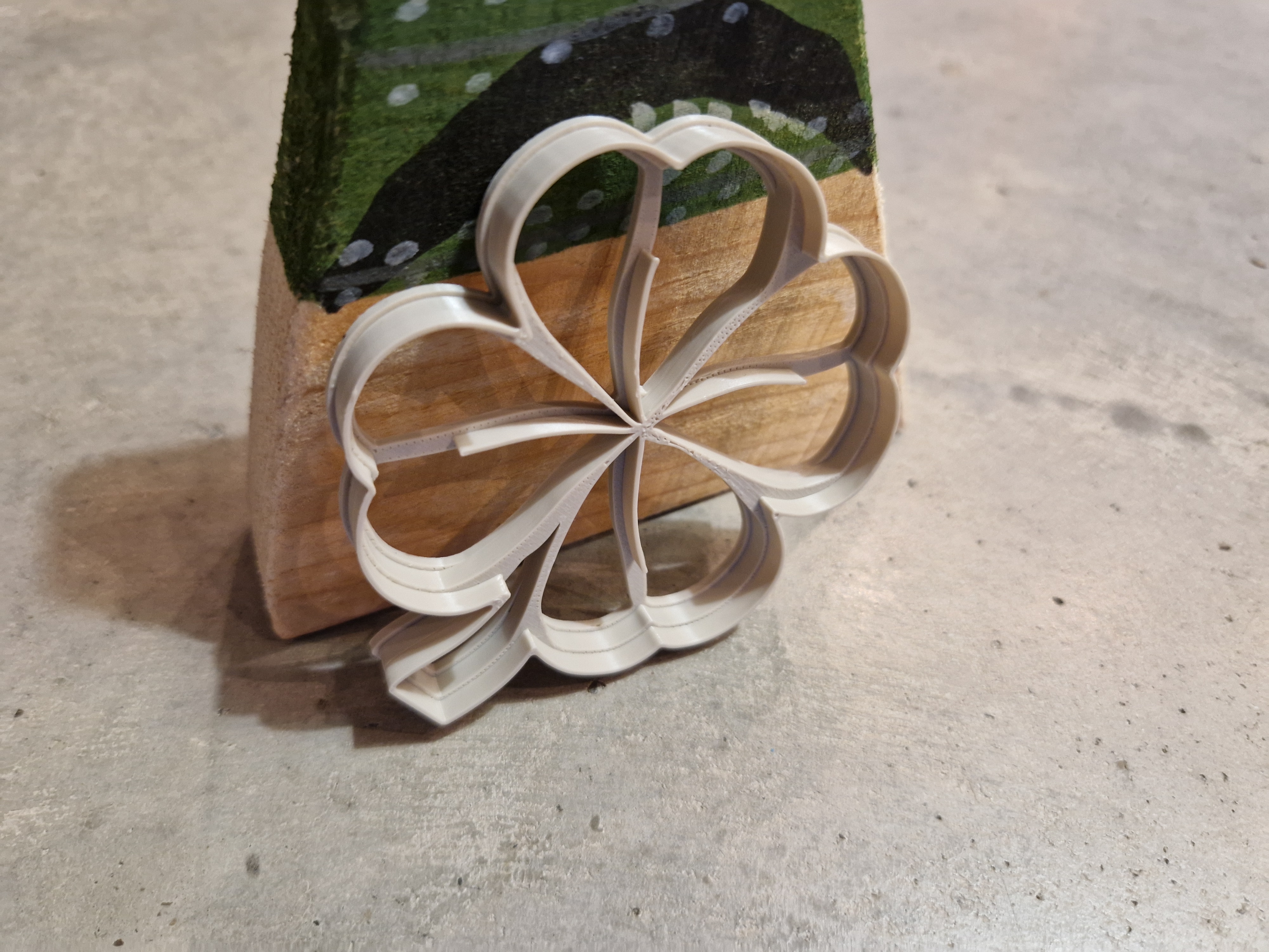 Cookie cutter - Cloverleaf - Works super easy, great results