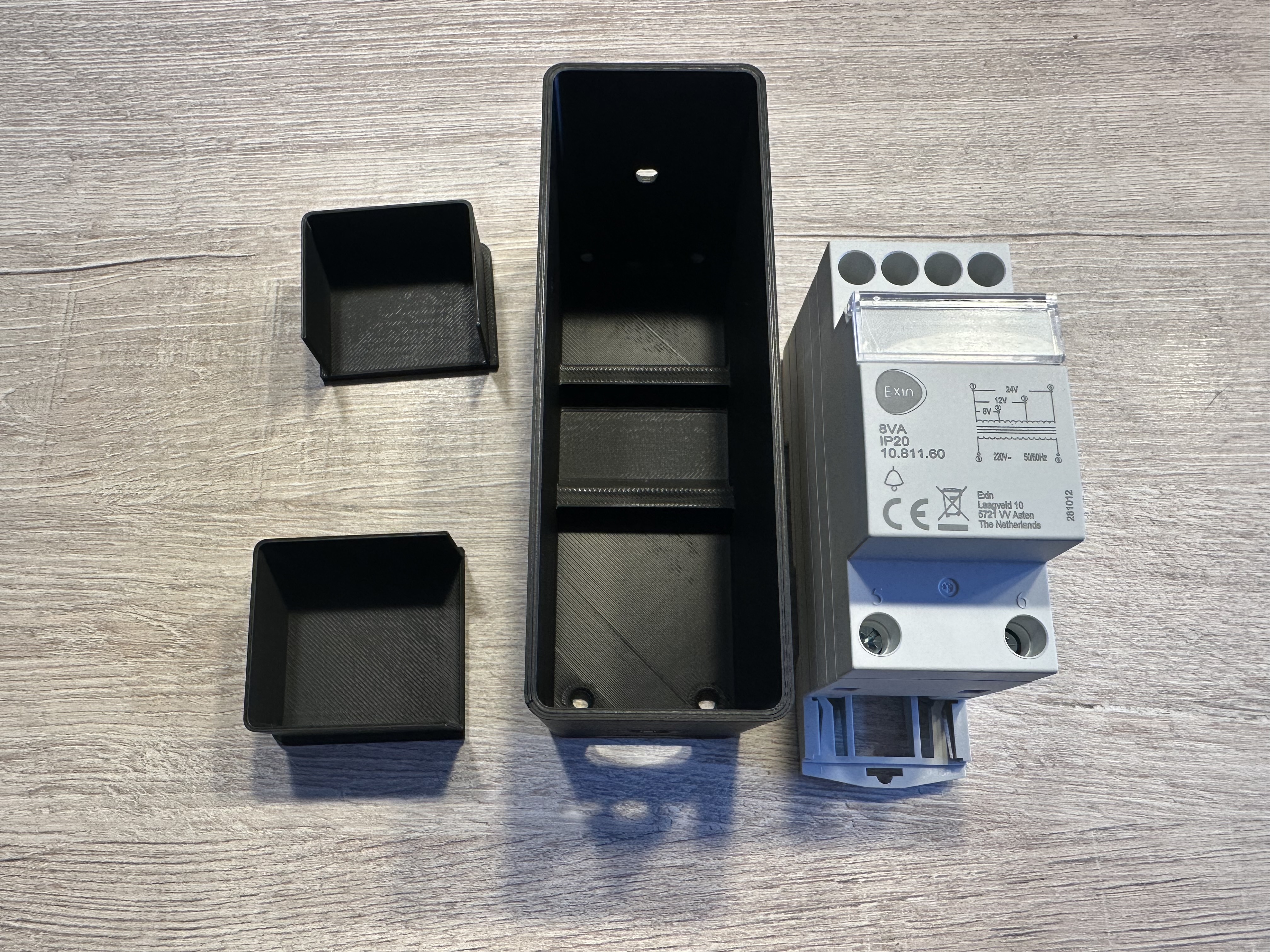 DIN Box (with internal rail), for power supply / transformator