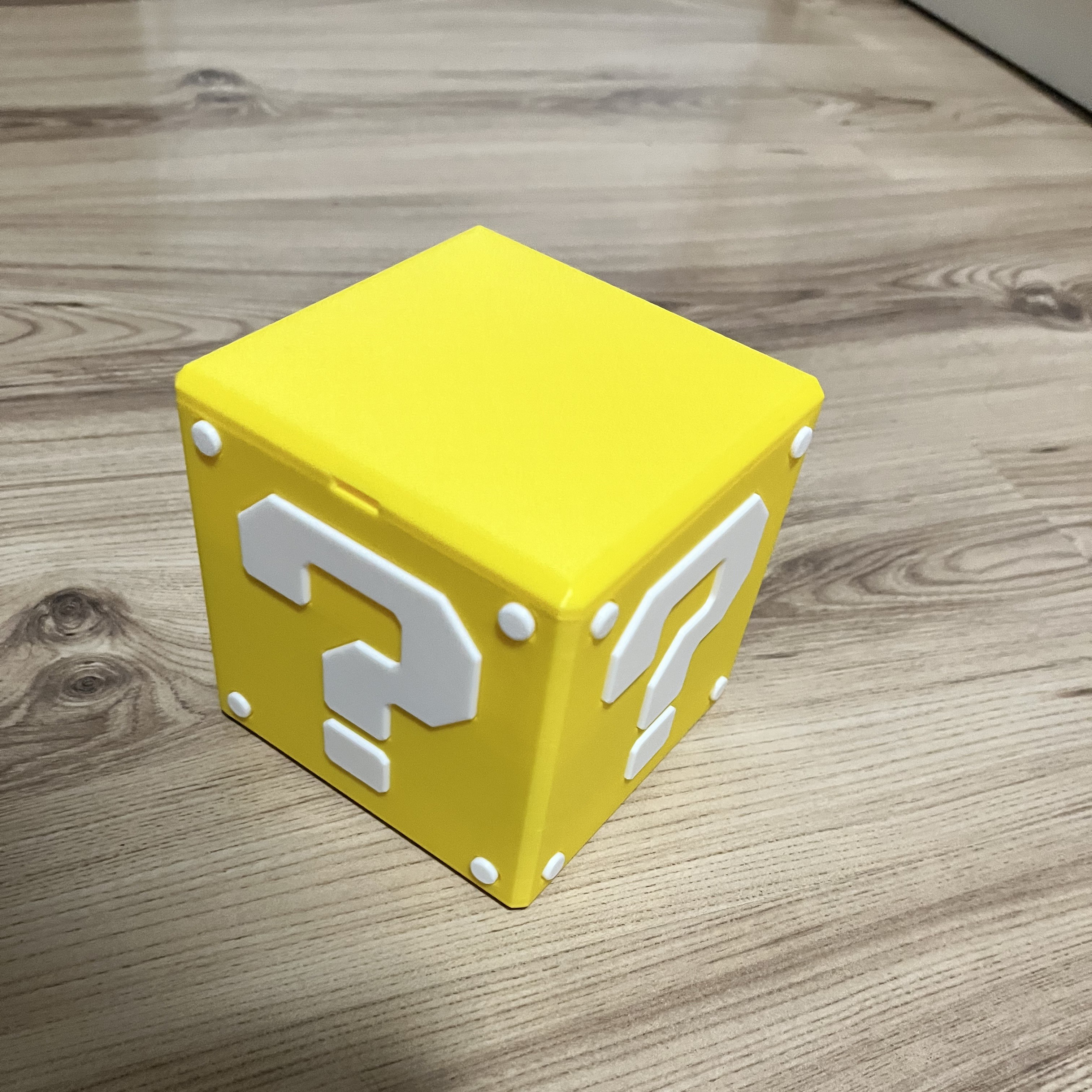 Switch games box / question block