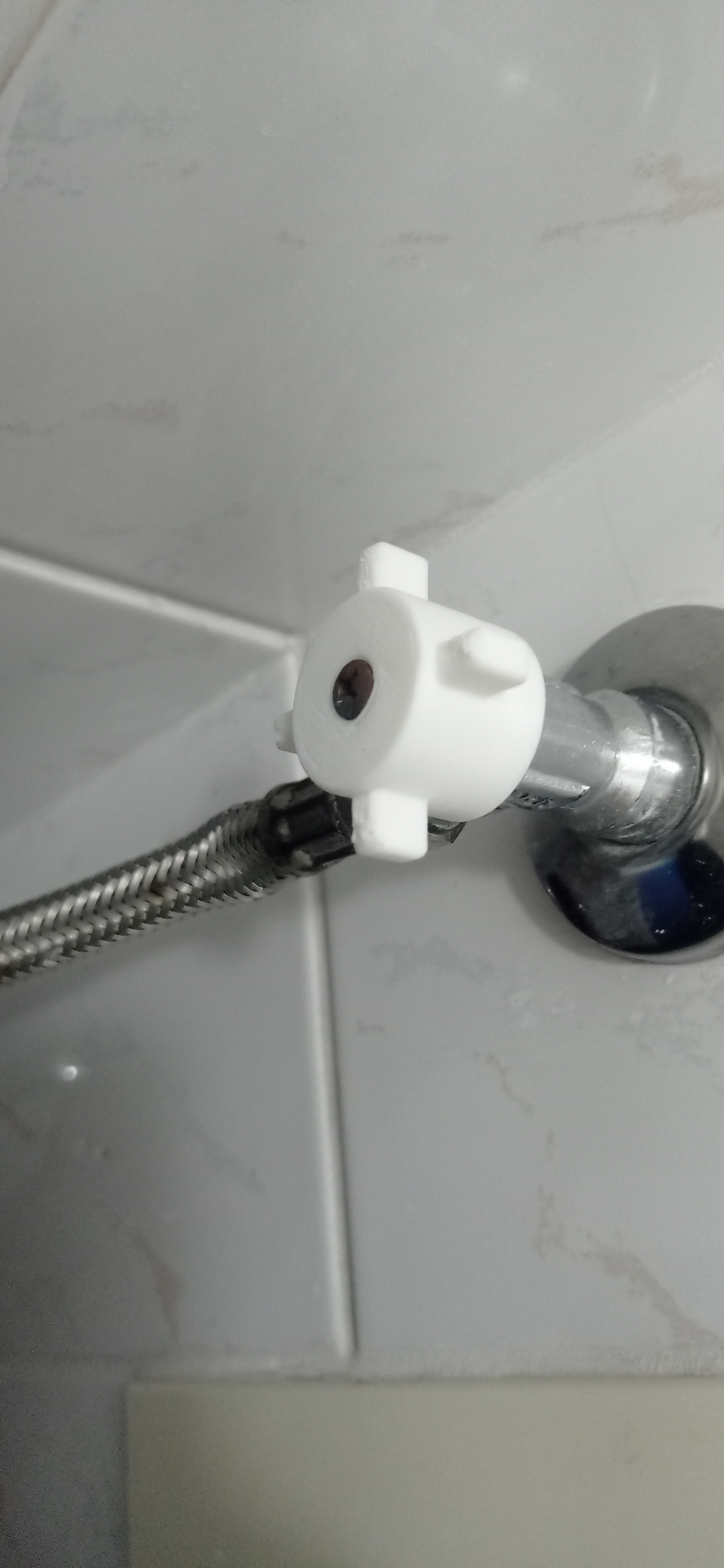 uzavěr vody wc