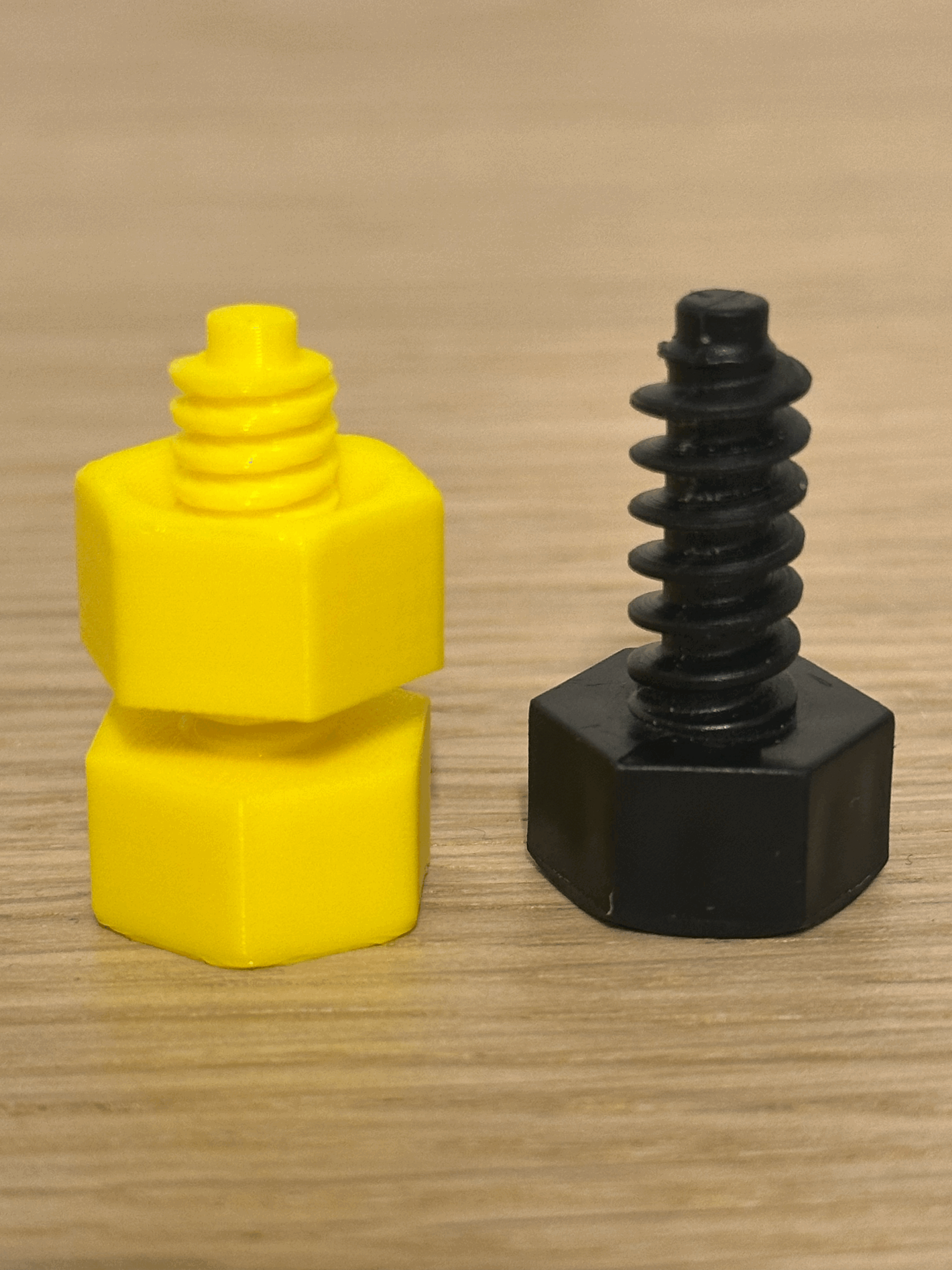 Theo Screw & Nut (Rotatable by Hand)