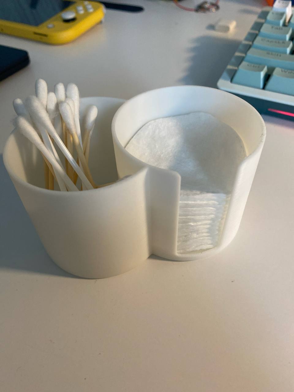 Holder for cotton pads and cotton swabs
