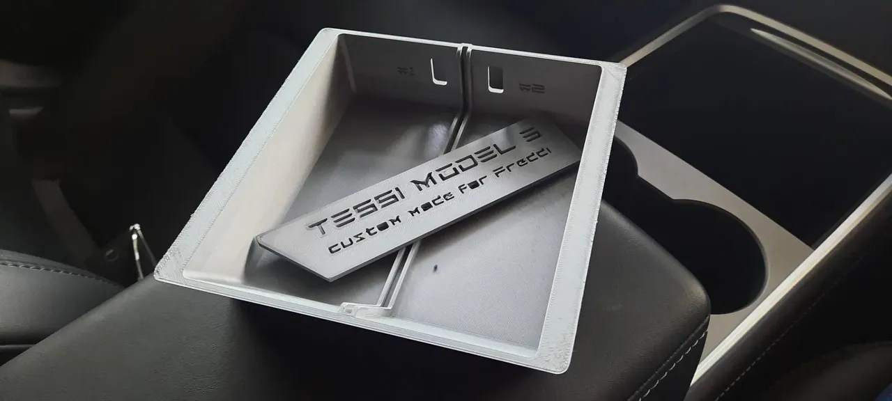 Tesla Model 3/Y Center Console Tray with removable divider by Constantin, Download free STL model