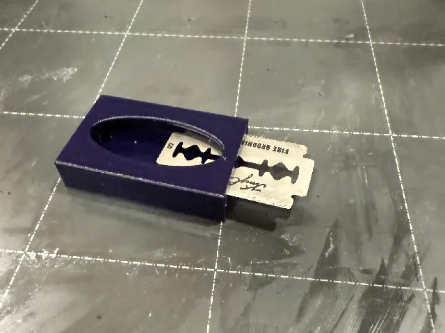 Safety Razor Disposal