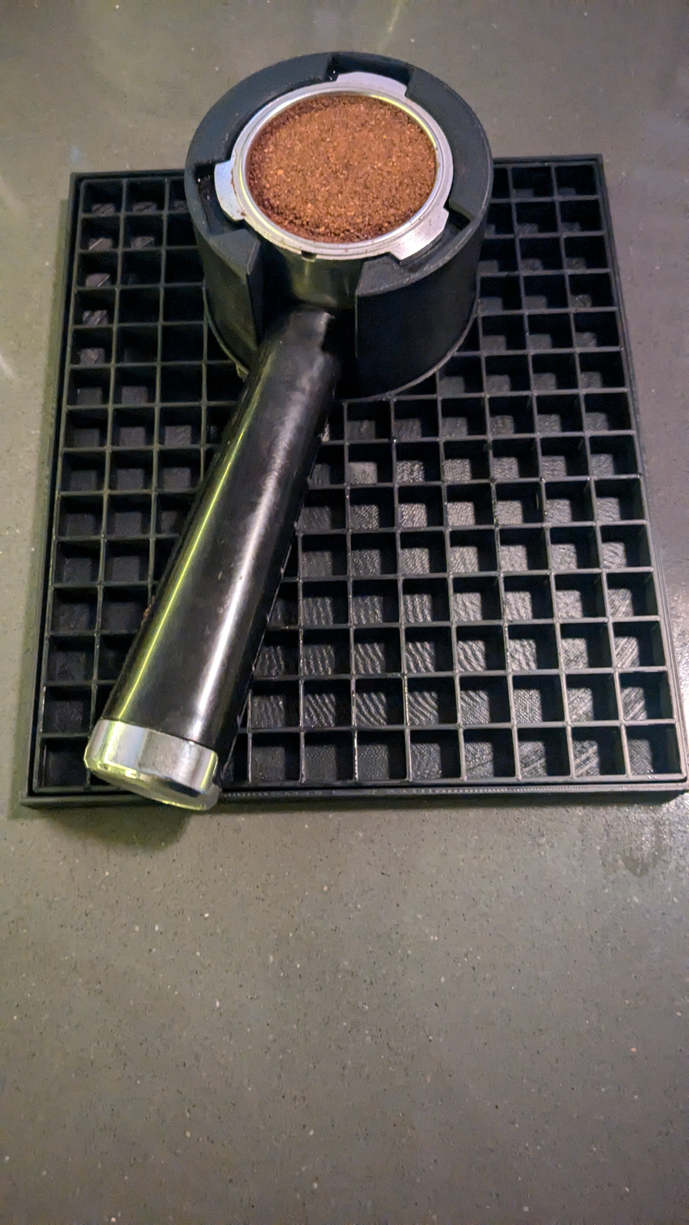 51mm espresso portafilter loading station