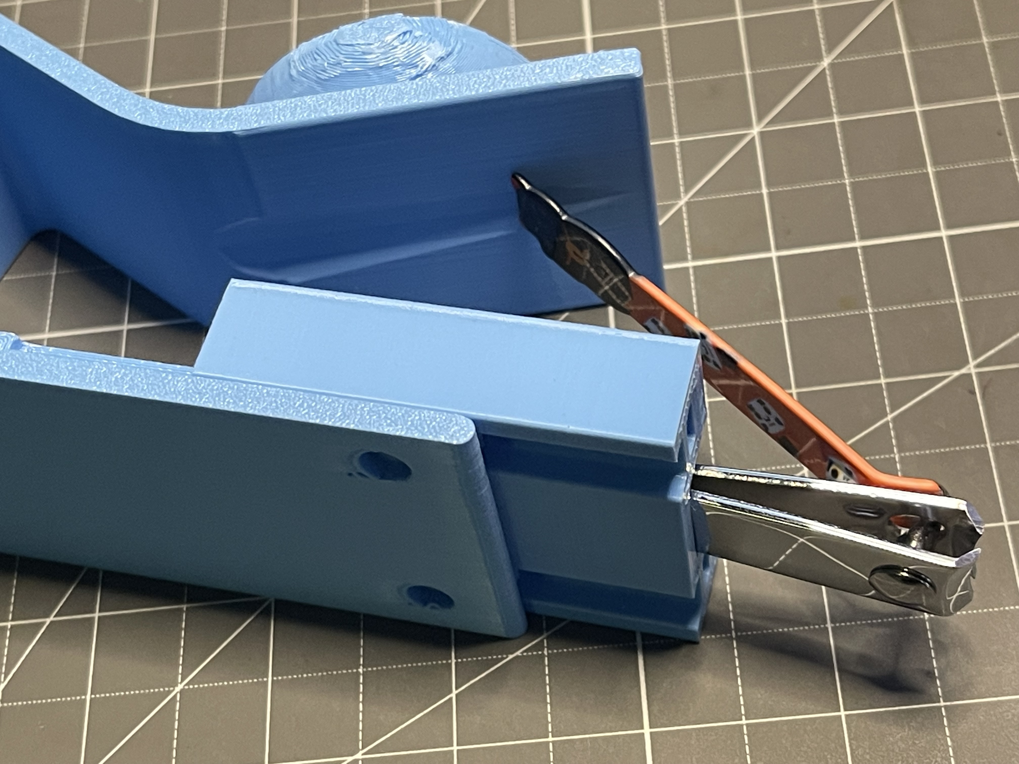 Toenail clipper