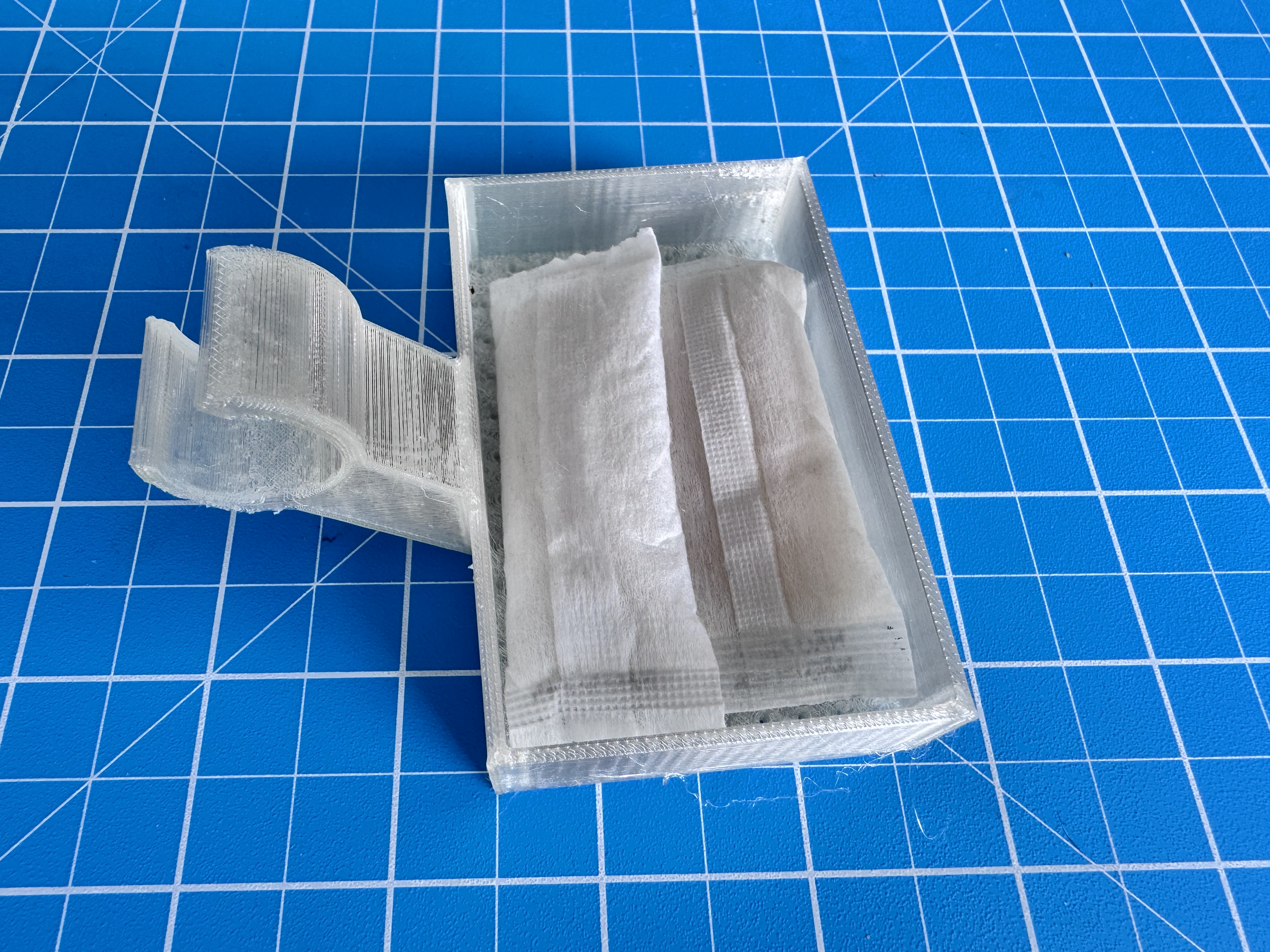 Silica bag holder for MFS