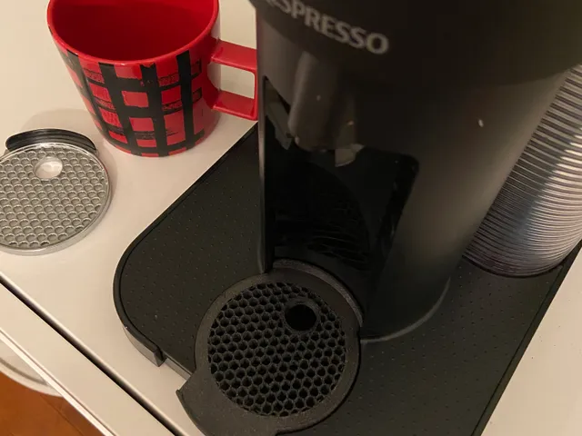 Nespresso Vertuo large cup adapter