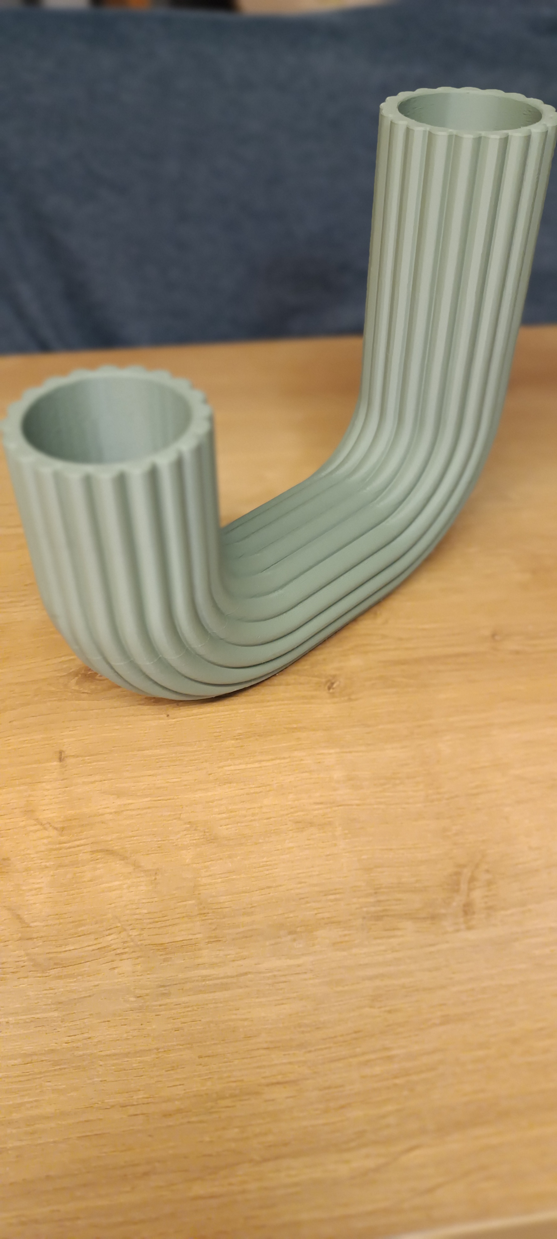 Ribbed pipe vase