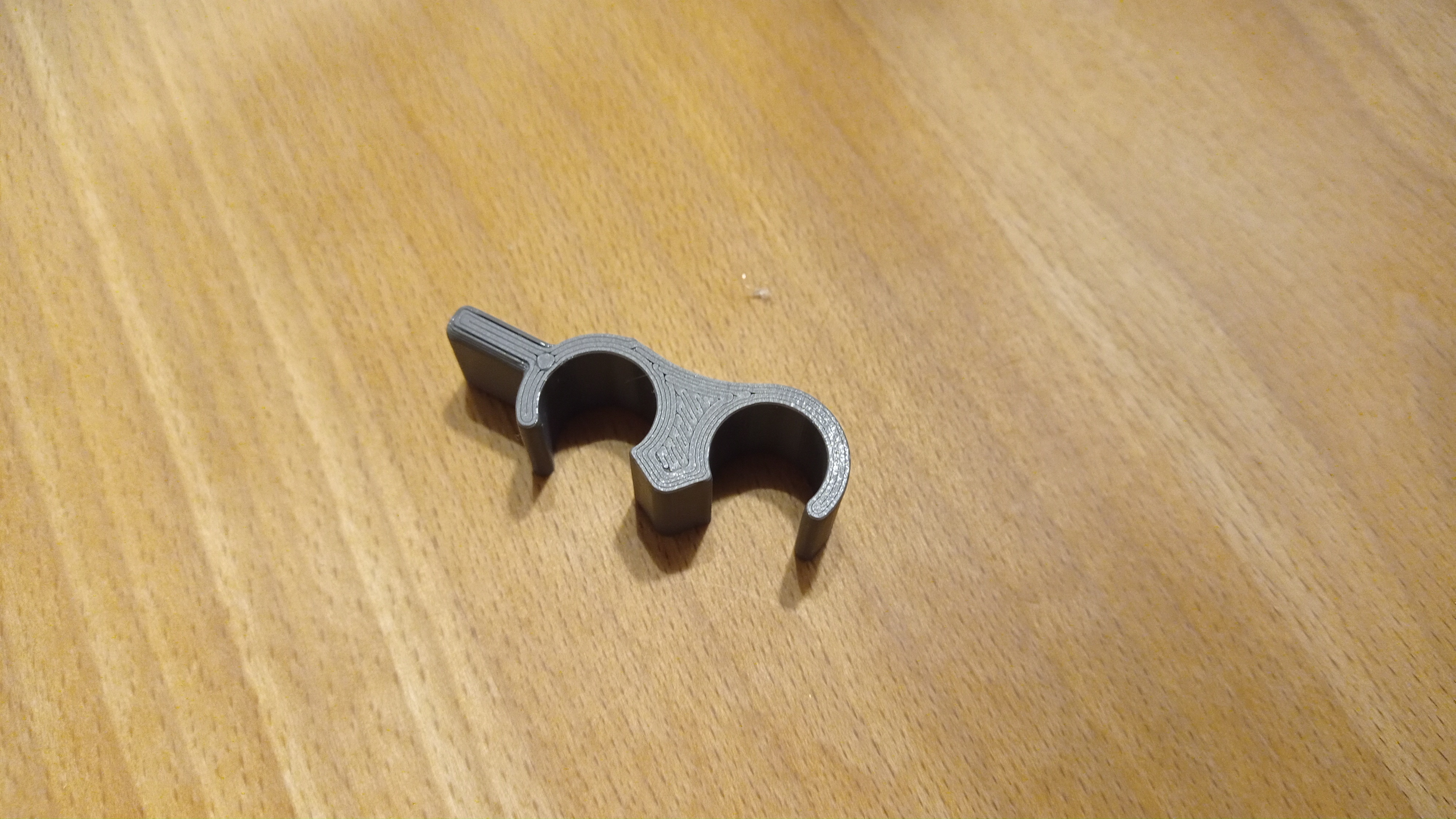 Laundry drying rack clip with thumbtabs