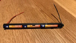 Horizontal Triple AAA battery holder V1