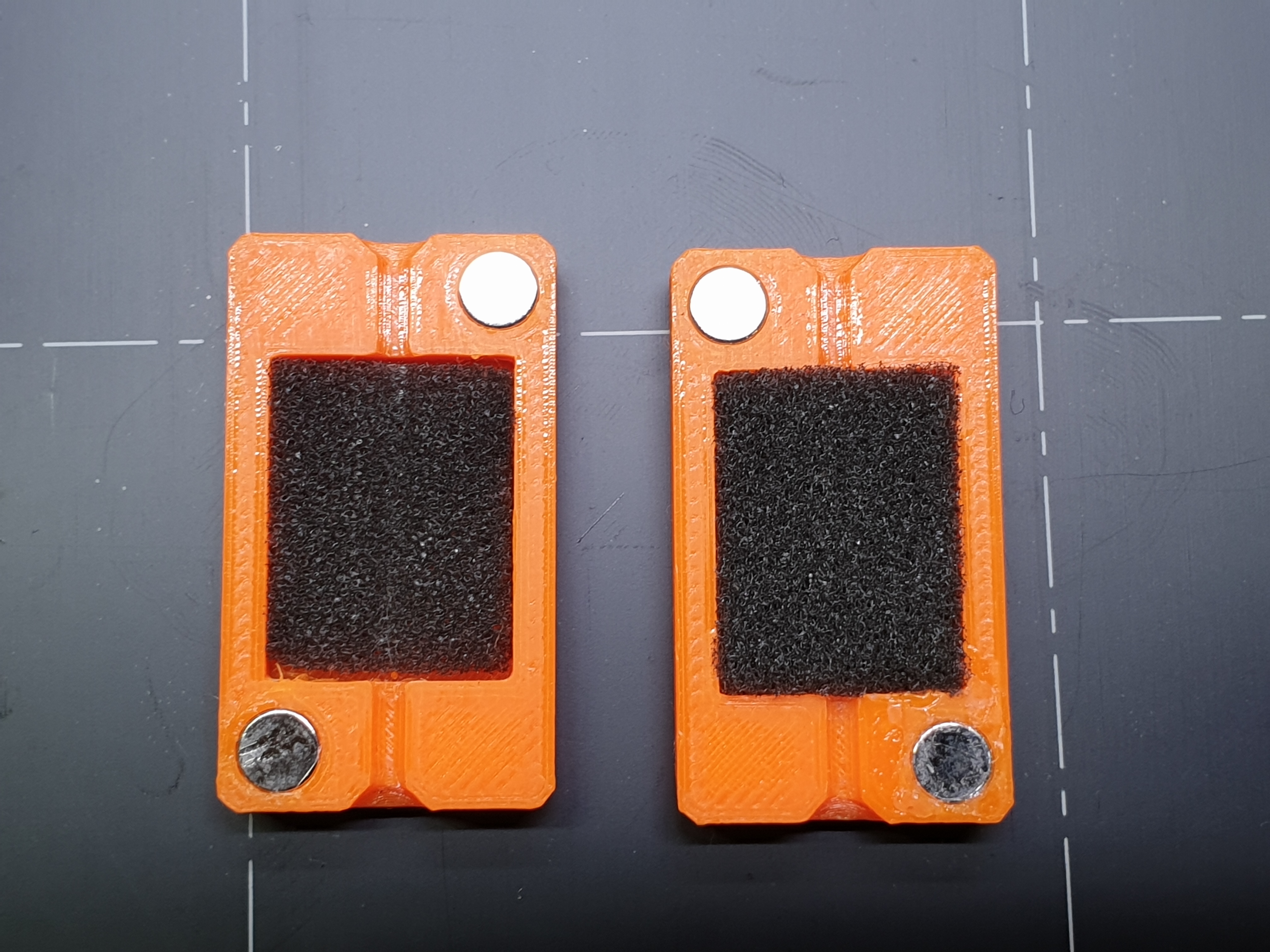 Filament filter / filament cleaner