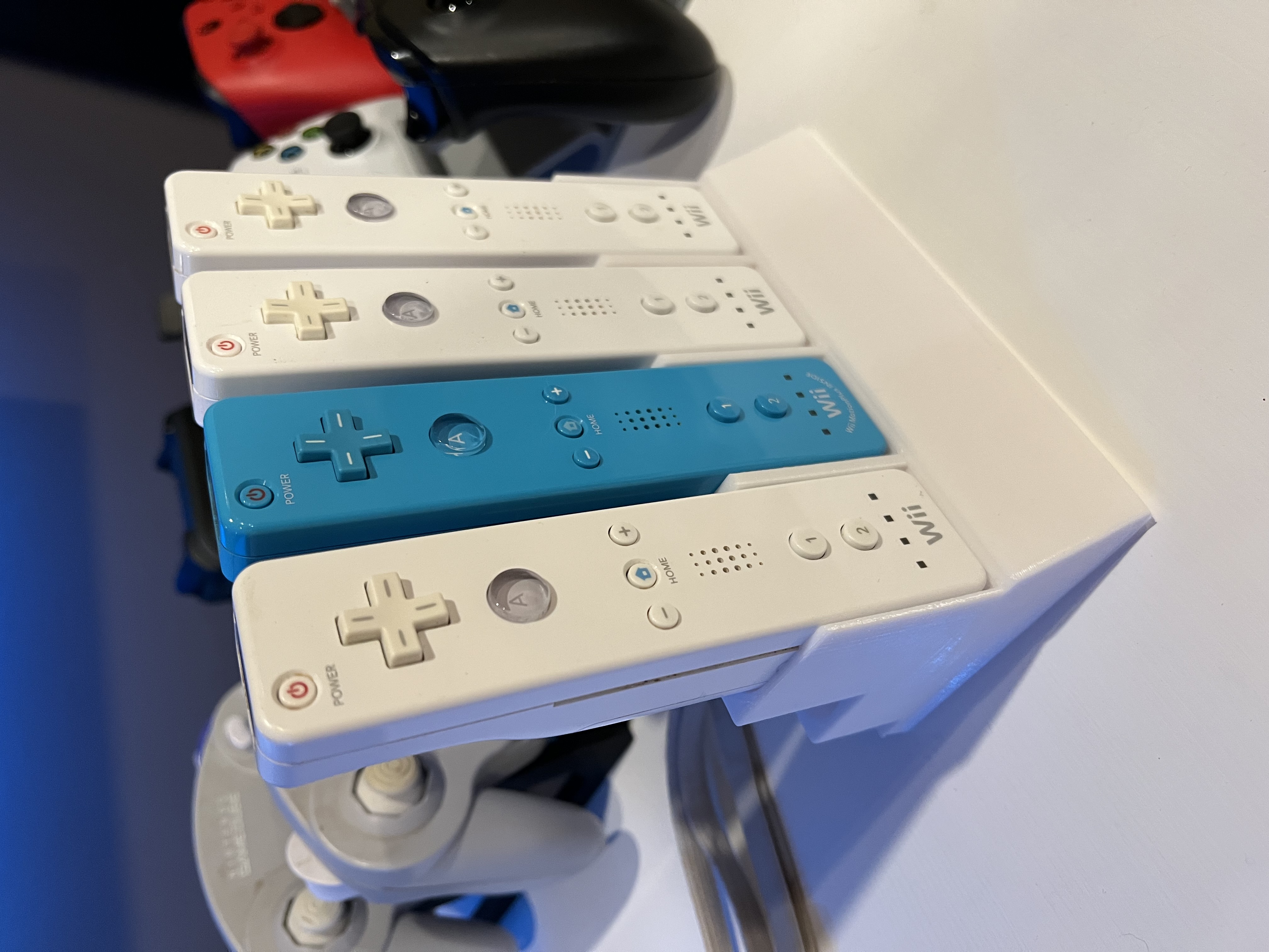 Nintendo Wii Wimote Controller Stand 3D model thumbnail
