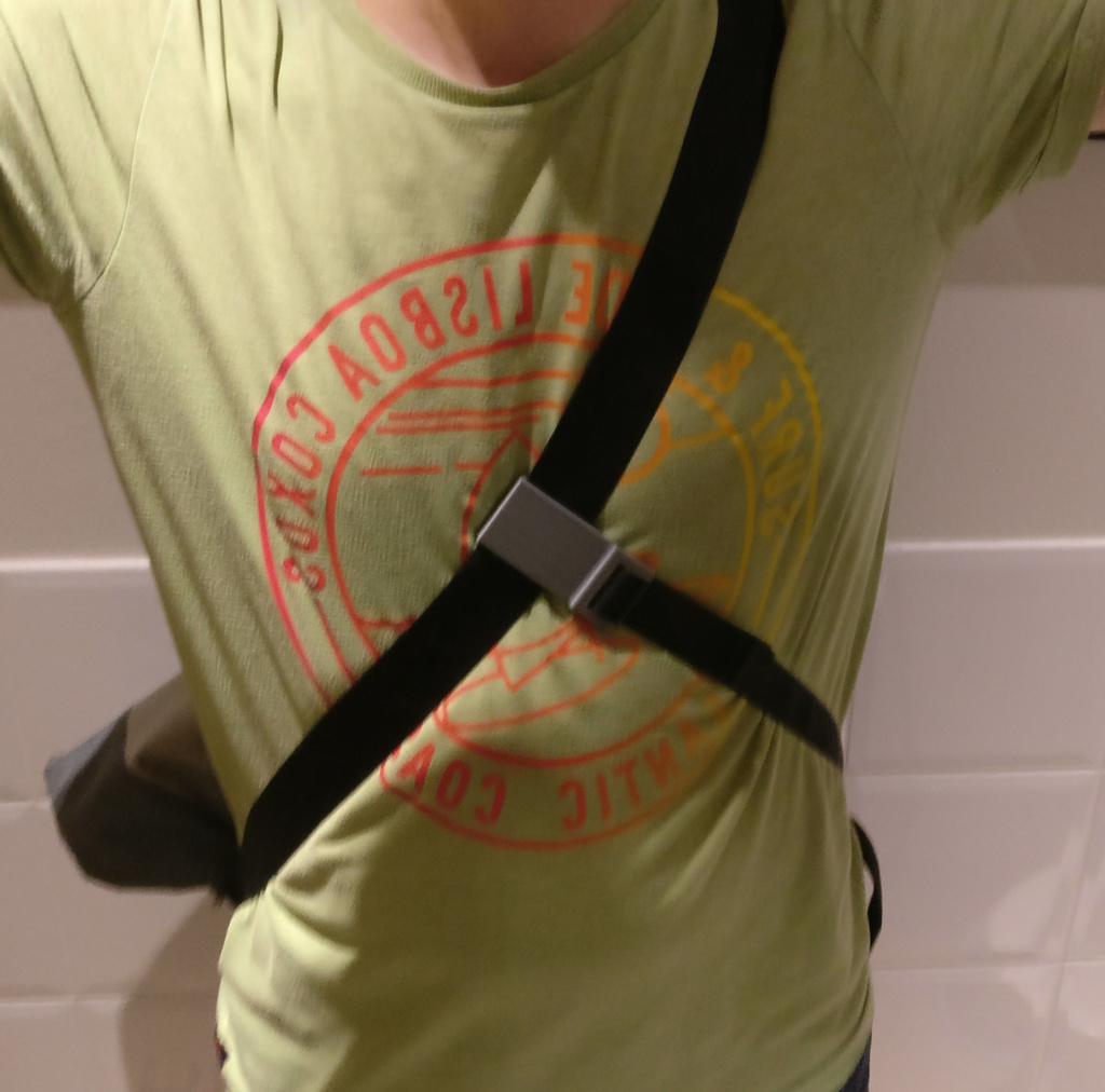 Hook buckle for messenger bag