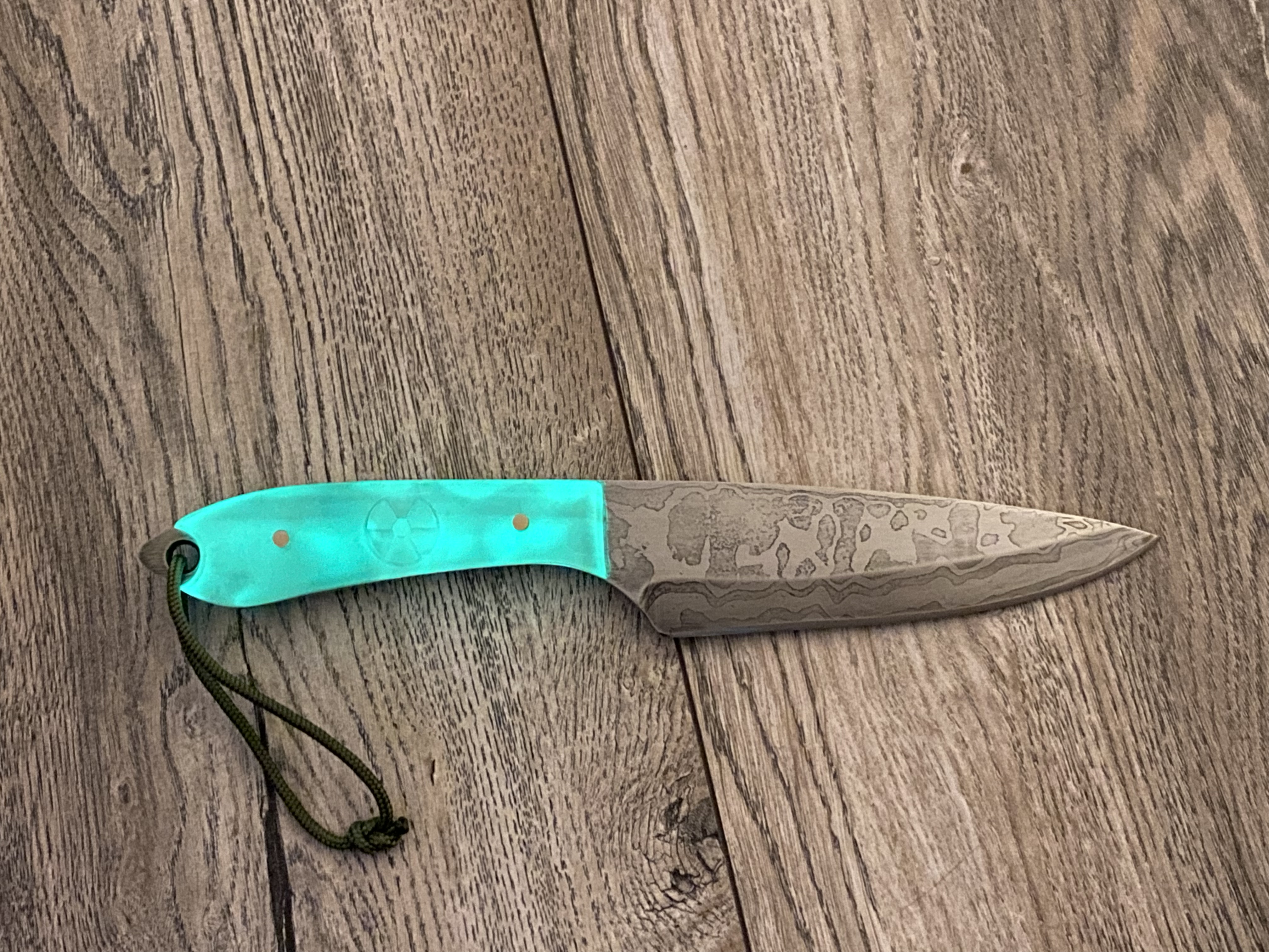 Knife Scales Glow in the Dark
