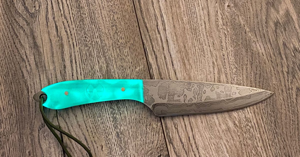 Knife Scales Glow in the Dark by DaRealRadioactiveMan Download free STL model