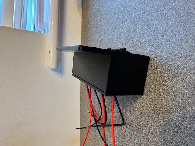 Miniatura 4 do modelo 3D Under worktop toggle switch box