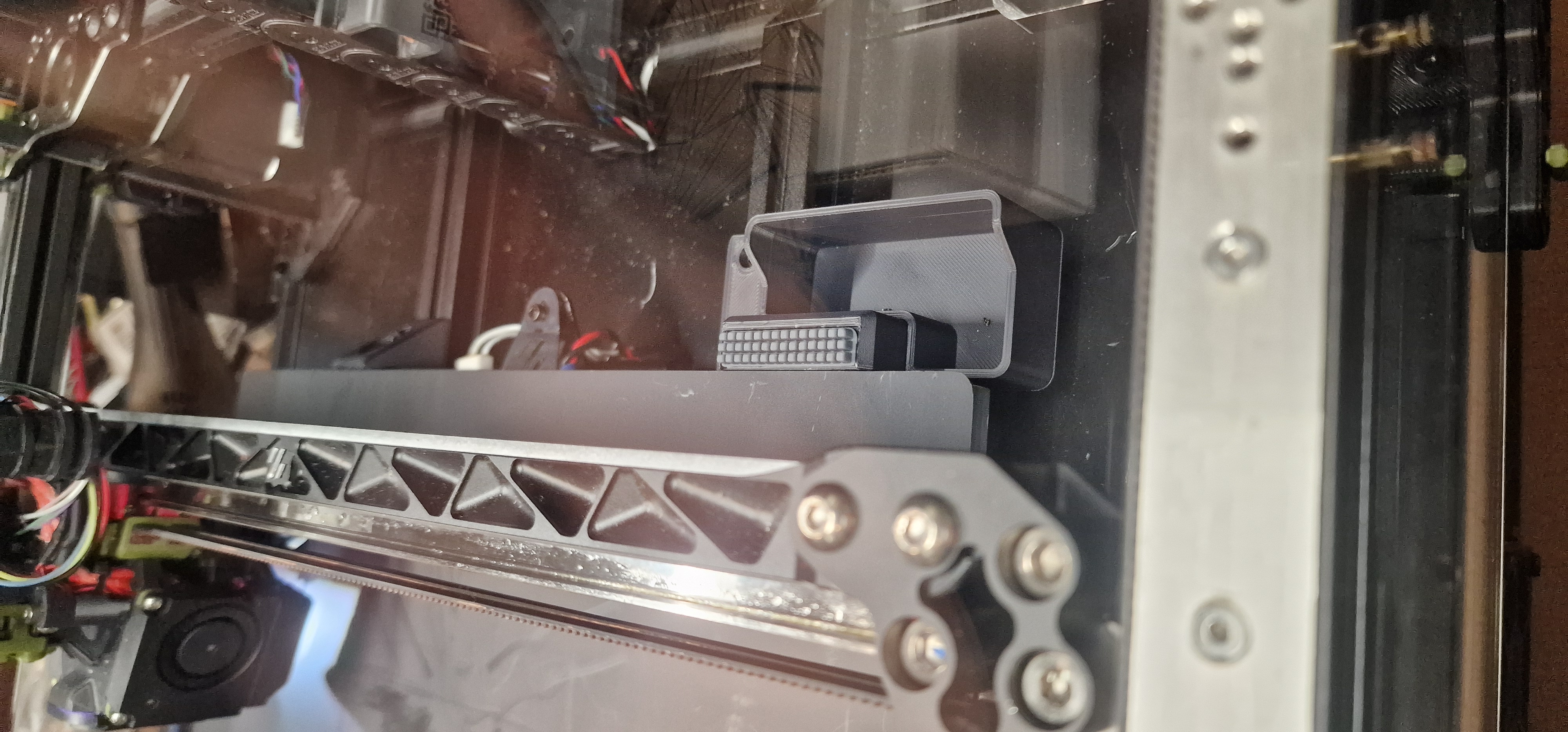 Remixed nozzle scrubber bucket for Voron 2.4 with kinematic bed mod