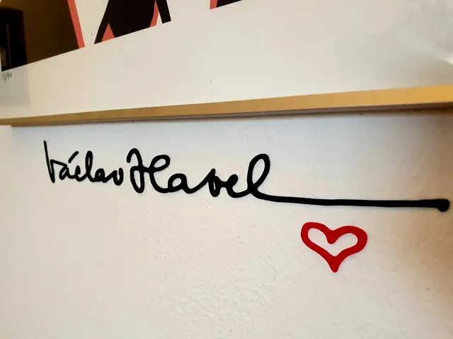 Vaclav Havel signature