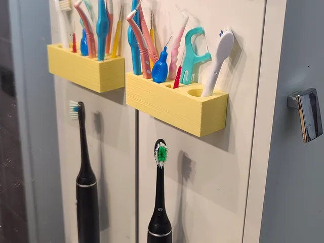 Toothbrush holder