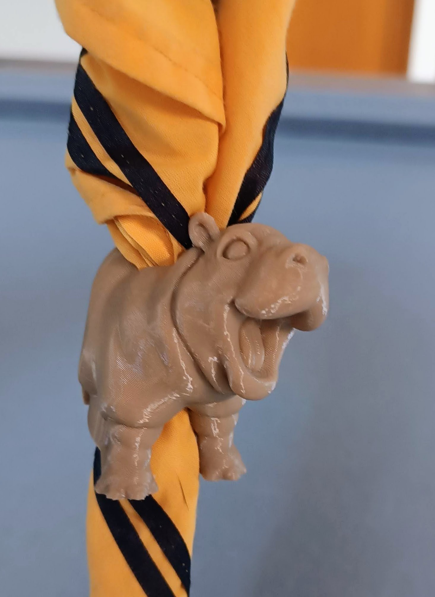 Moo Deng Hippo Scout Neckerchief Slide — miniatura 5