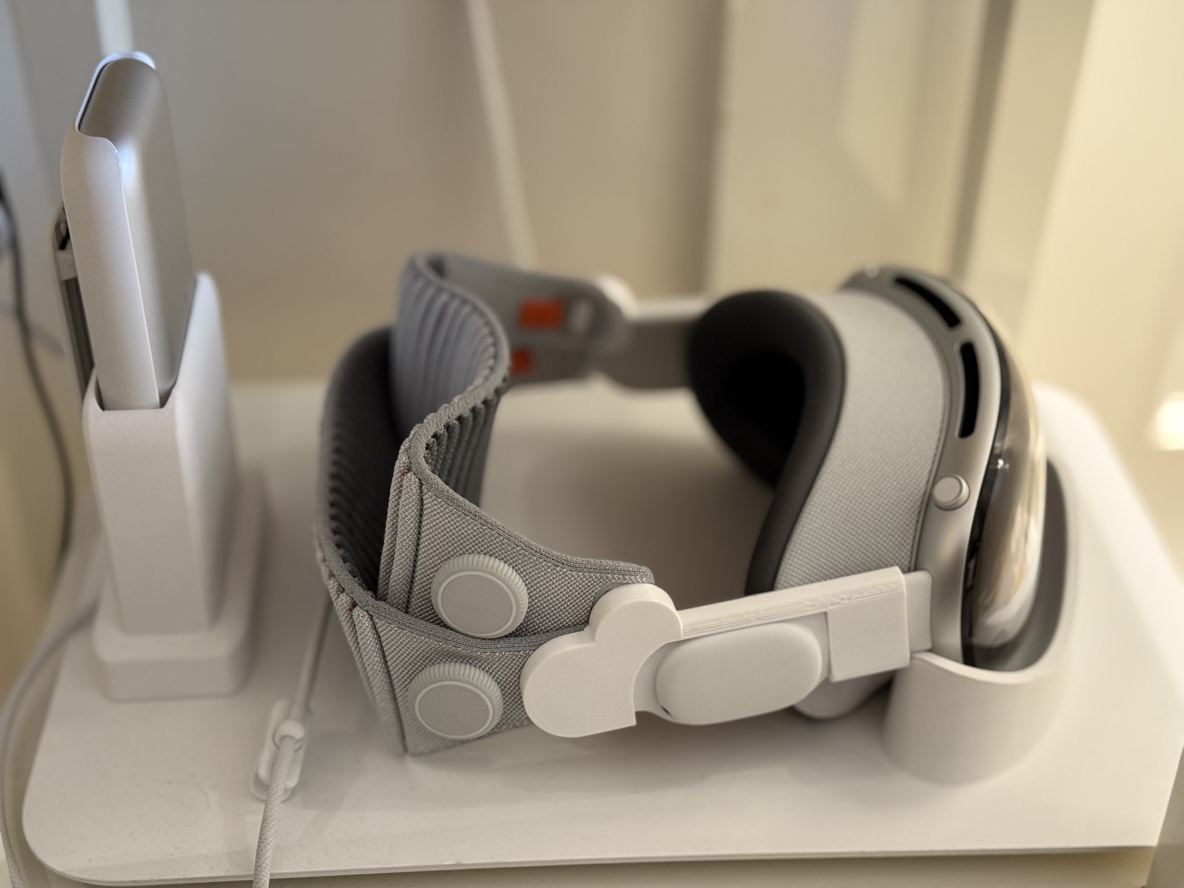 The Ultimate Apple Vision Pro Dual Solo Knit Band Adaptor Clip Thingy