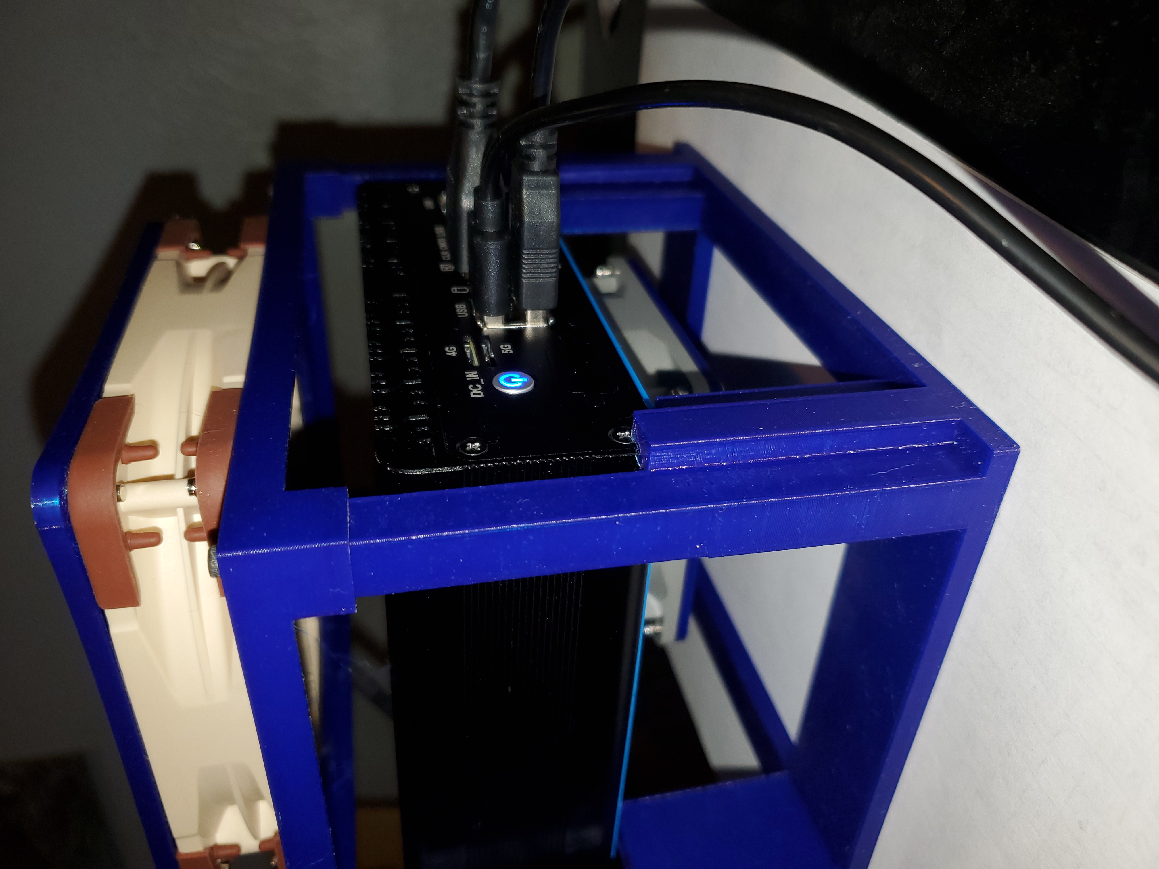 Topton N100 Stand with top and bottom fans 124x138