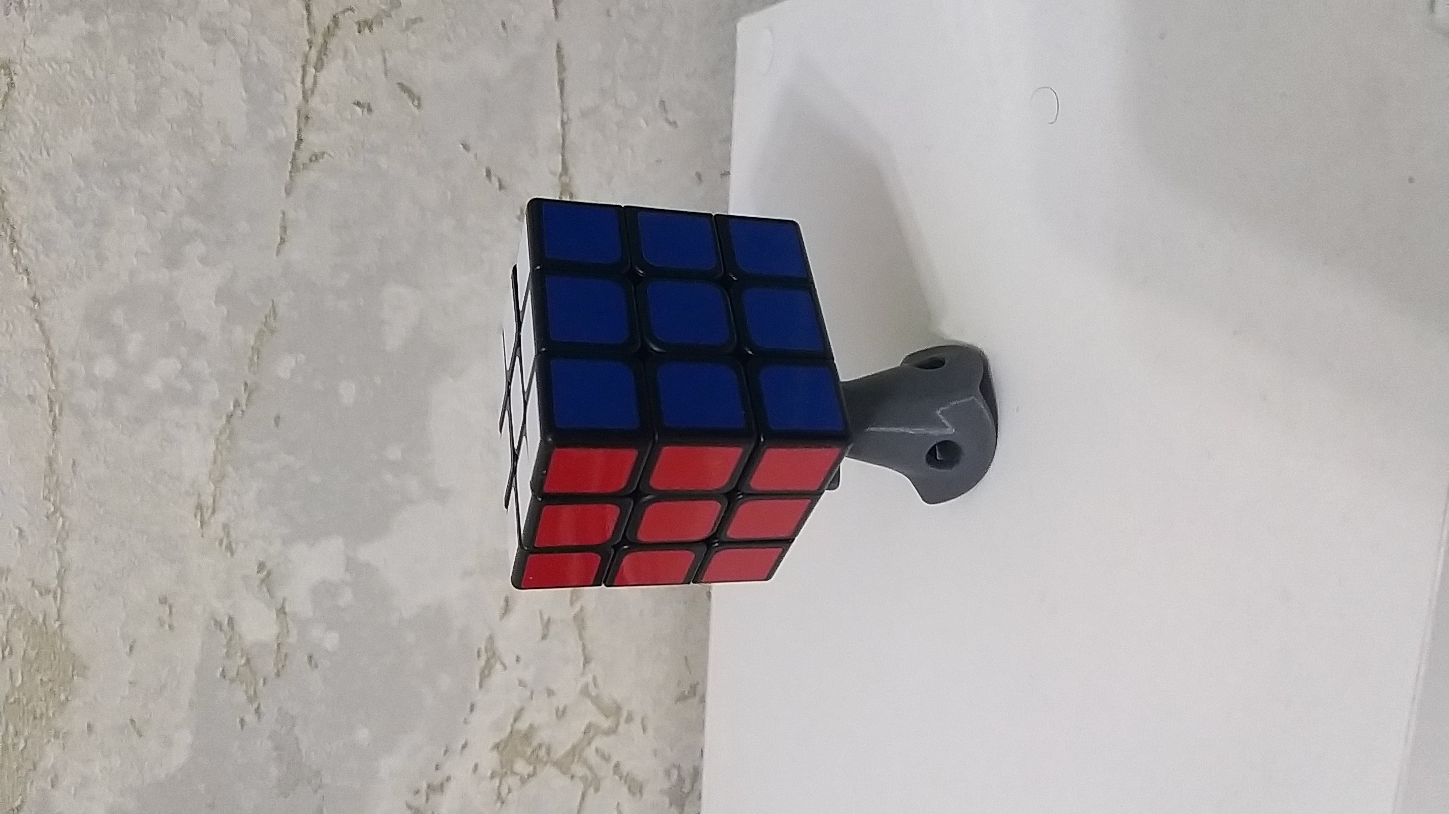 A small rubik's cube stand — miniatura 3